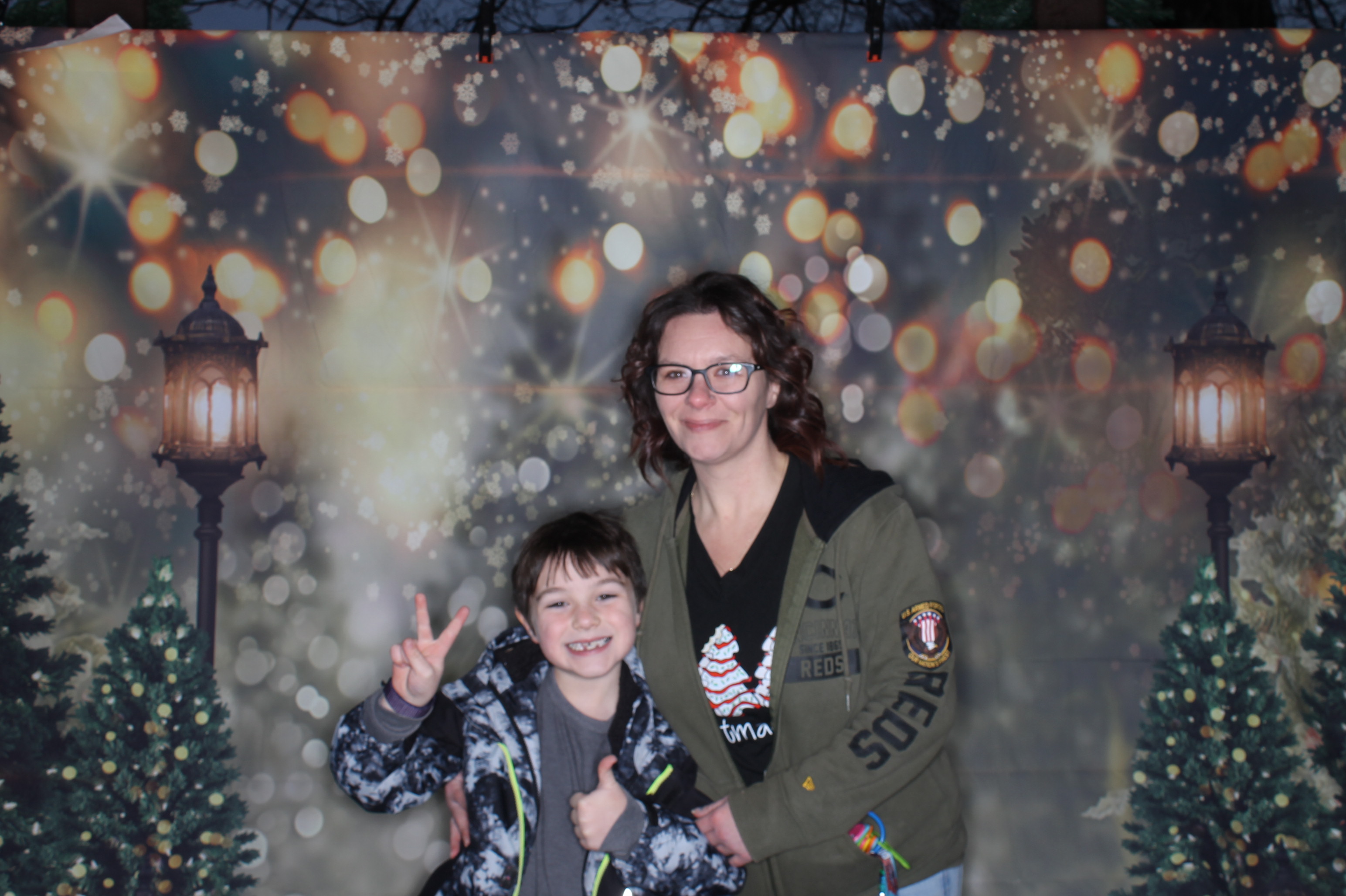 Newtown Winterfest | View more photos from the event at gallery.photoboothcincy.com/u/PhotoBoothCincy/Newtown-Winterfest
