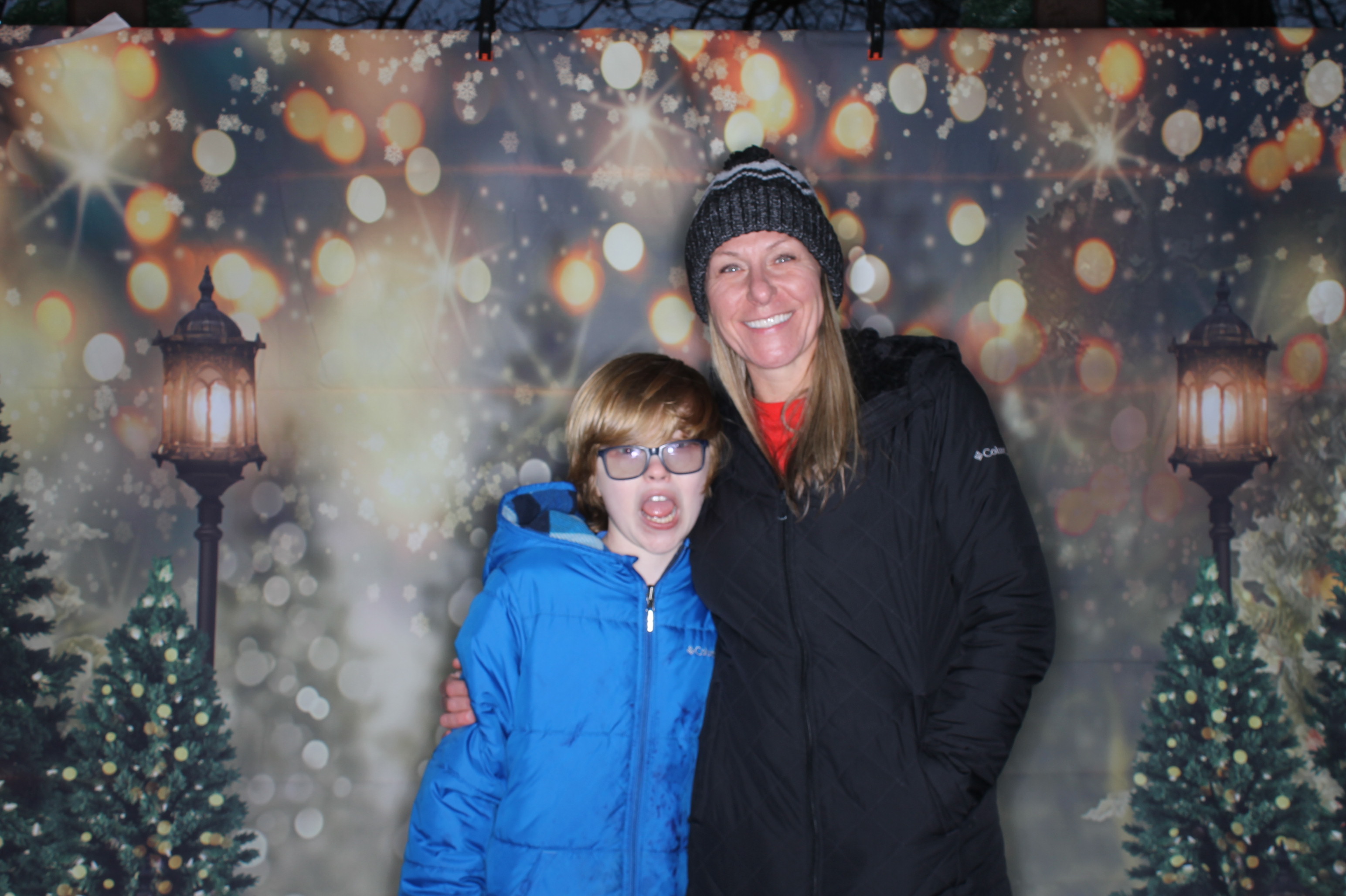 Newtown Winterfest | View more photos from the event at gallery.photoboothcincy.com/u/PhotoBoothCincy/Newtown-Winterfest