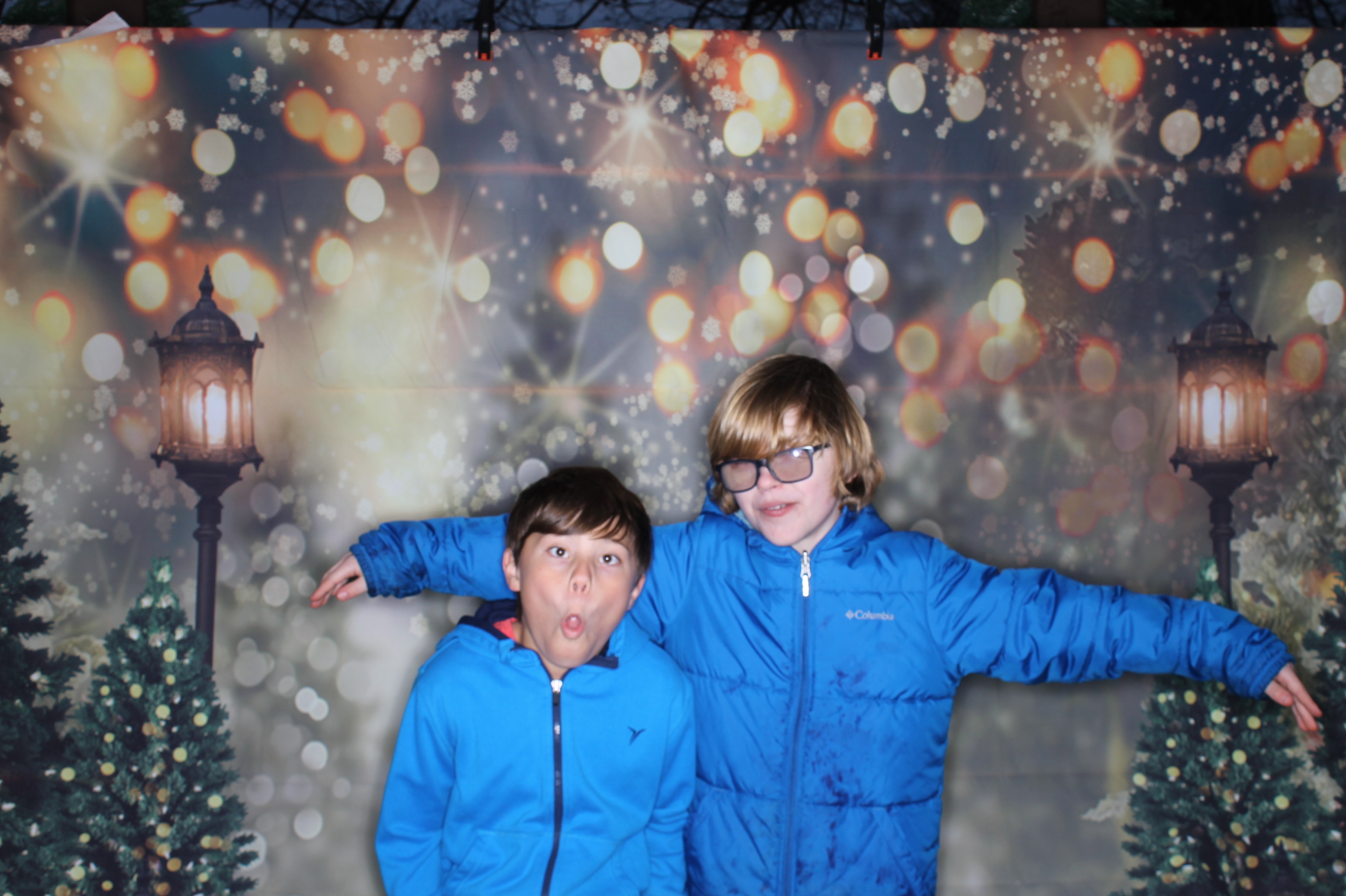 Newtown Winterfest | View more photos from the event at gallery.photoboothcincy.com/u/PhotoBoothCincy/Newtown-Winterfest