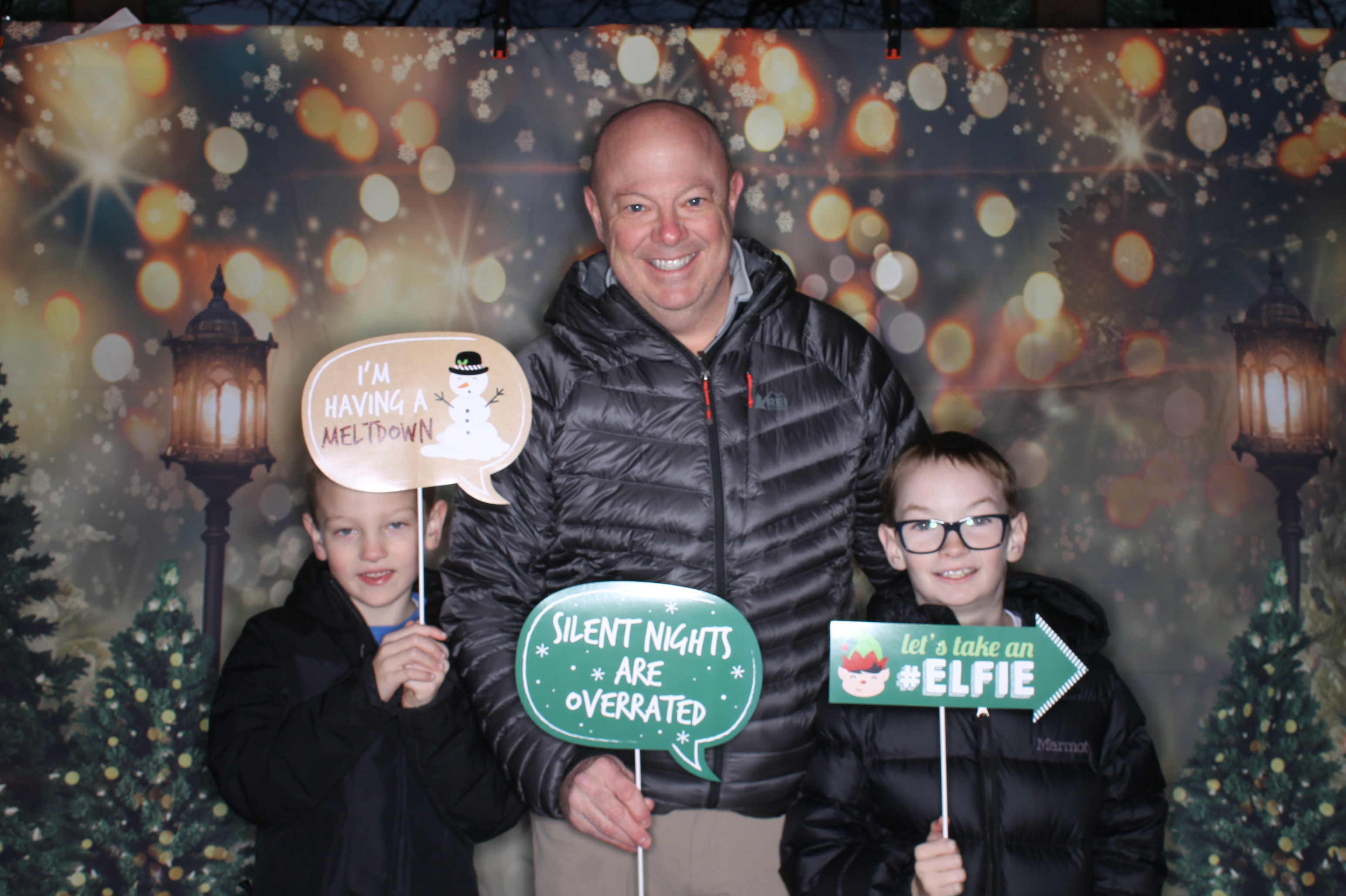 Newtown Winterfest | View more photos from the event at gallery.photoboothcincy.com/u/PhotoBoothCincy/Newtown-Winterfest