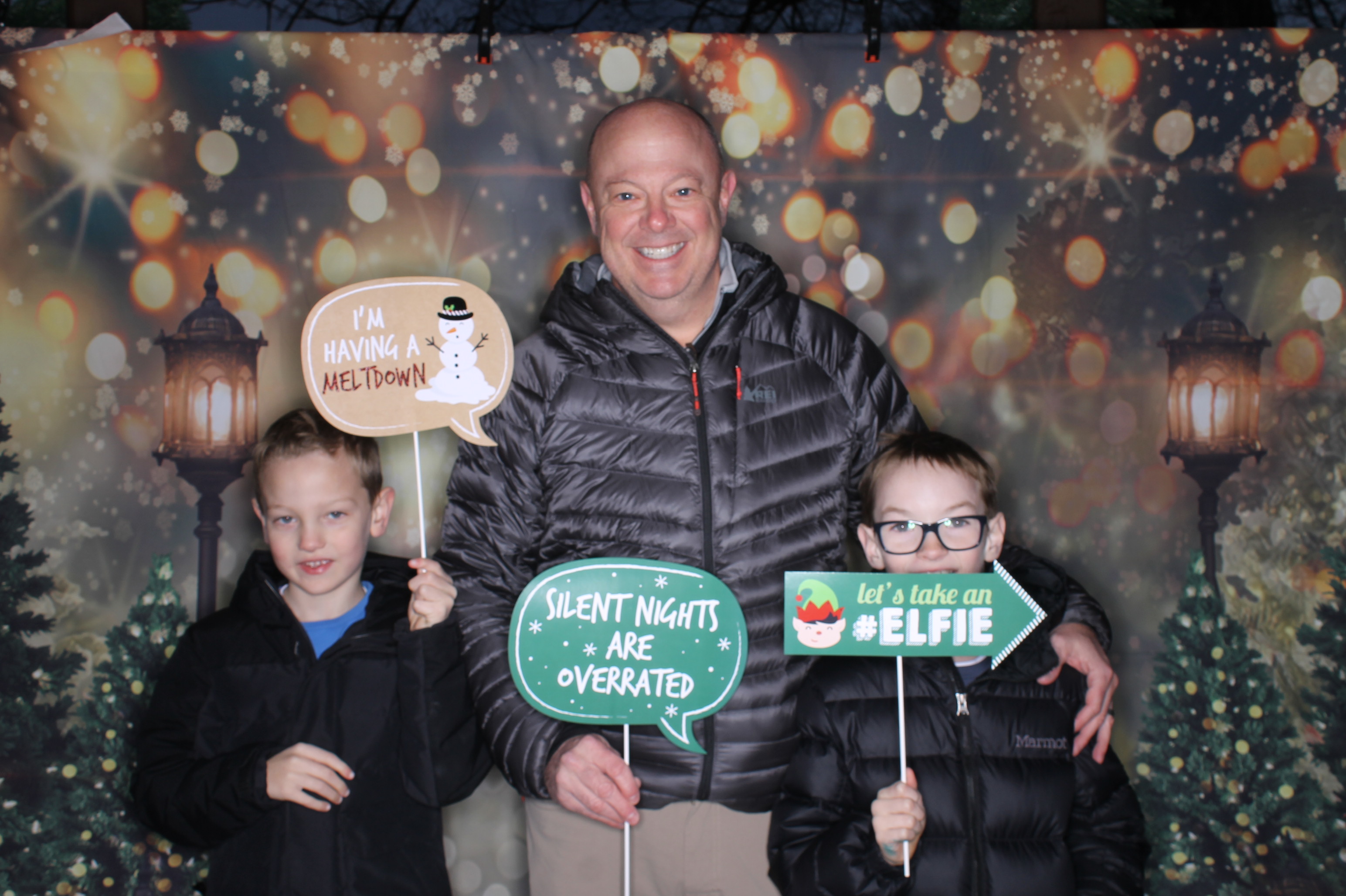 Newtown Winterfest | View more photos from the event at gallery.photoboothcincy.com/u/PhotoBoothCincy/Newtown-Winterfest
