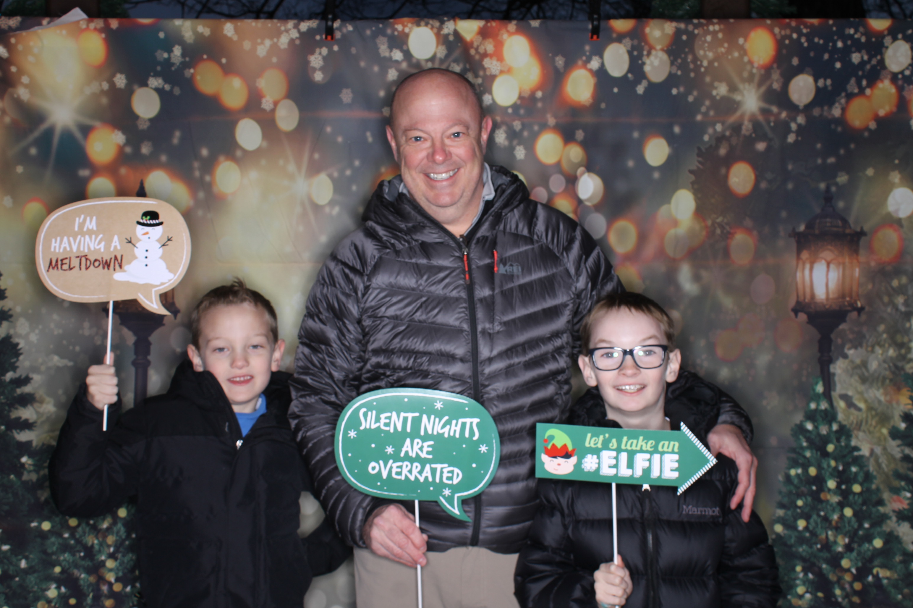Newtown Winterfest | View more photos from the event at gallery.photoboothcincy.com/u/PhotoBoothCincy/Newtown-Winterfest