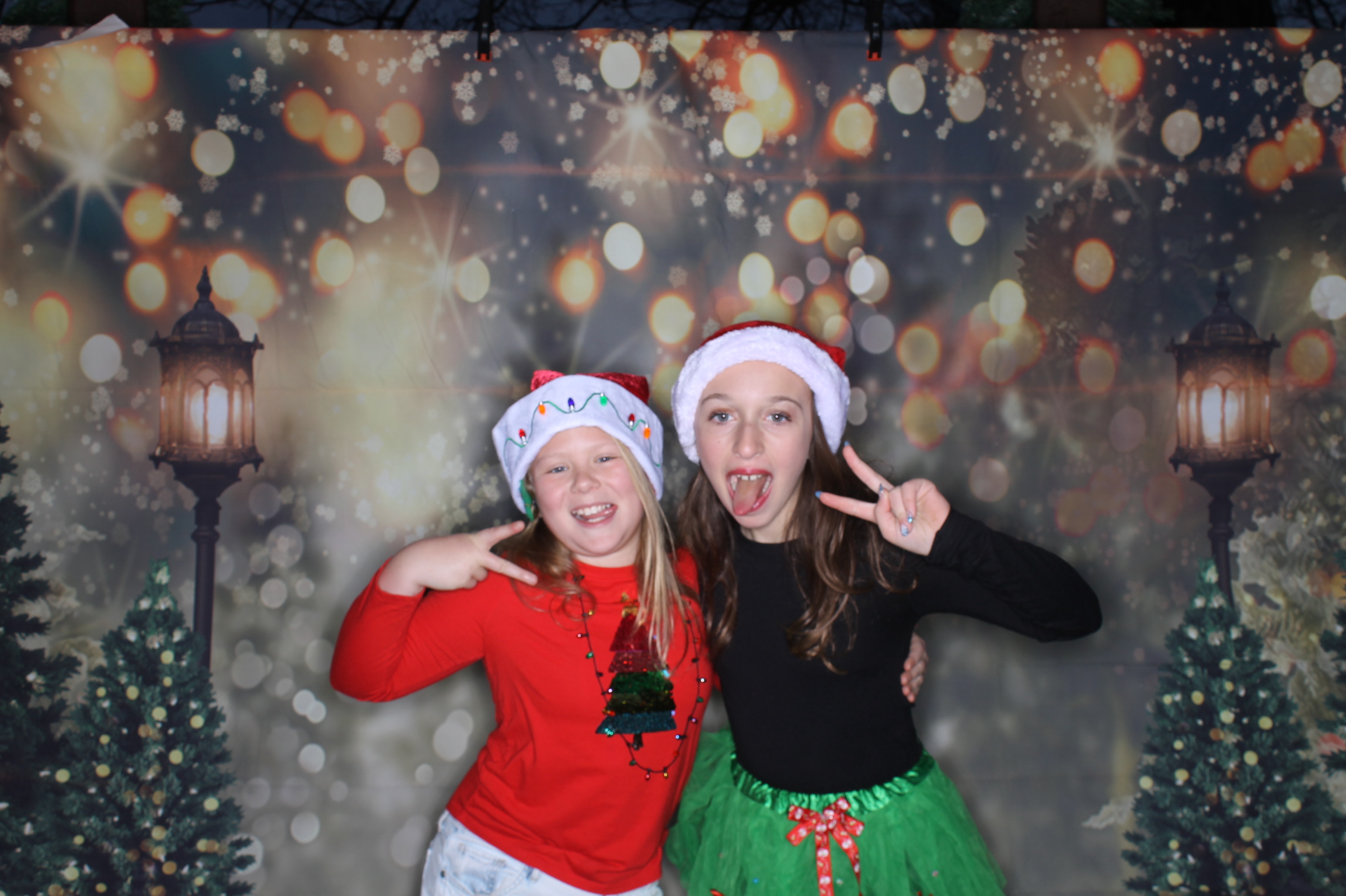 Newtown Winterfest | View more photos from the event at gallery.photoboothcincy.com/u/PhotoBoothCincy/Newtown-Winterfest