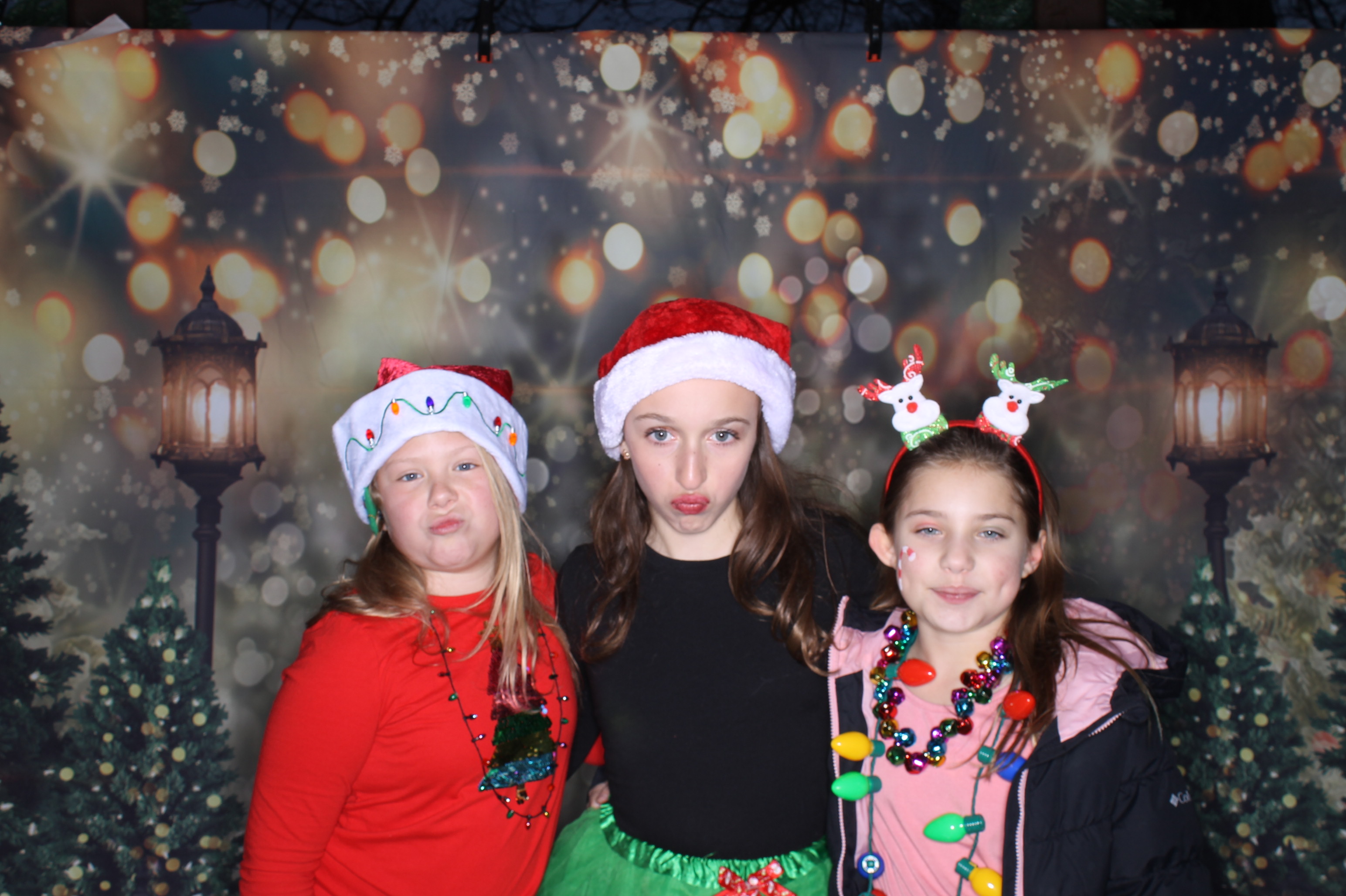 Newtown Winterfest | View more photos from the event at gallery.photoboothcincy.com/u/PhotoBoothCincy/Newtown-Winterfest
