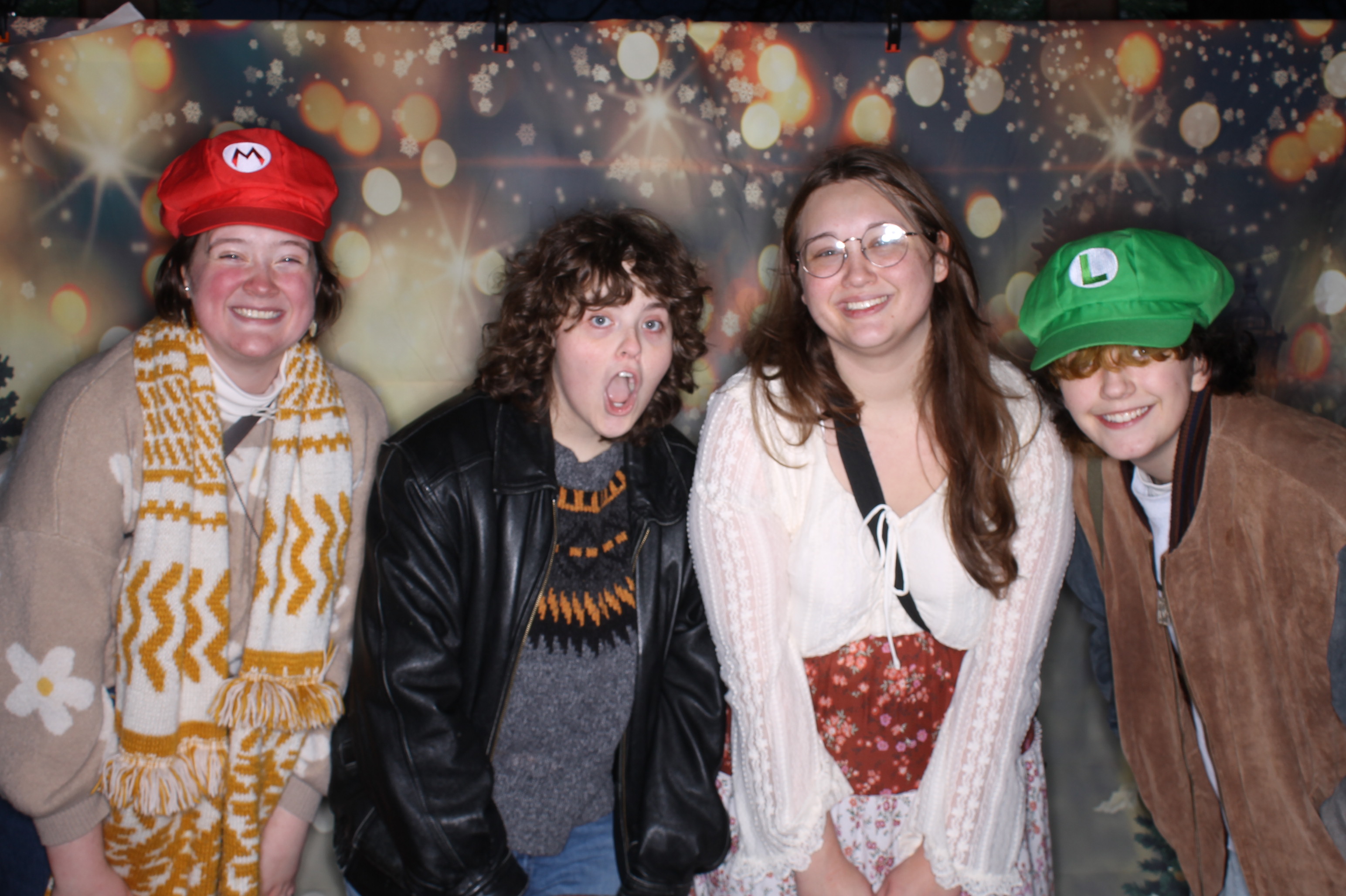 Newtown Winterfest | View more photos from the event at gallery.photoboothcincy.com/u/PhotoBoothCincy/Newtown-Winterfest