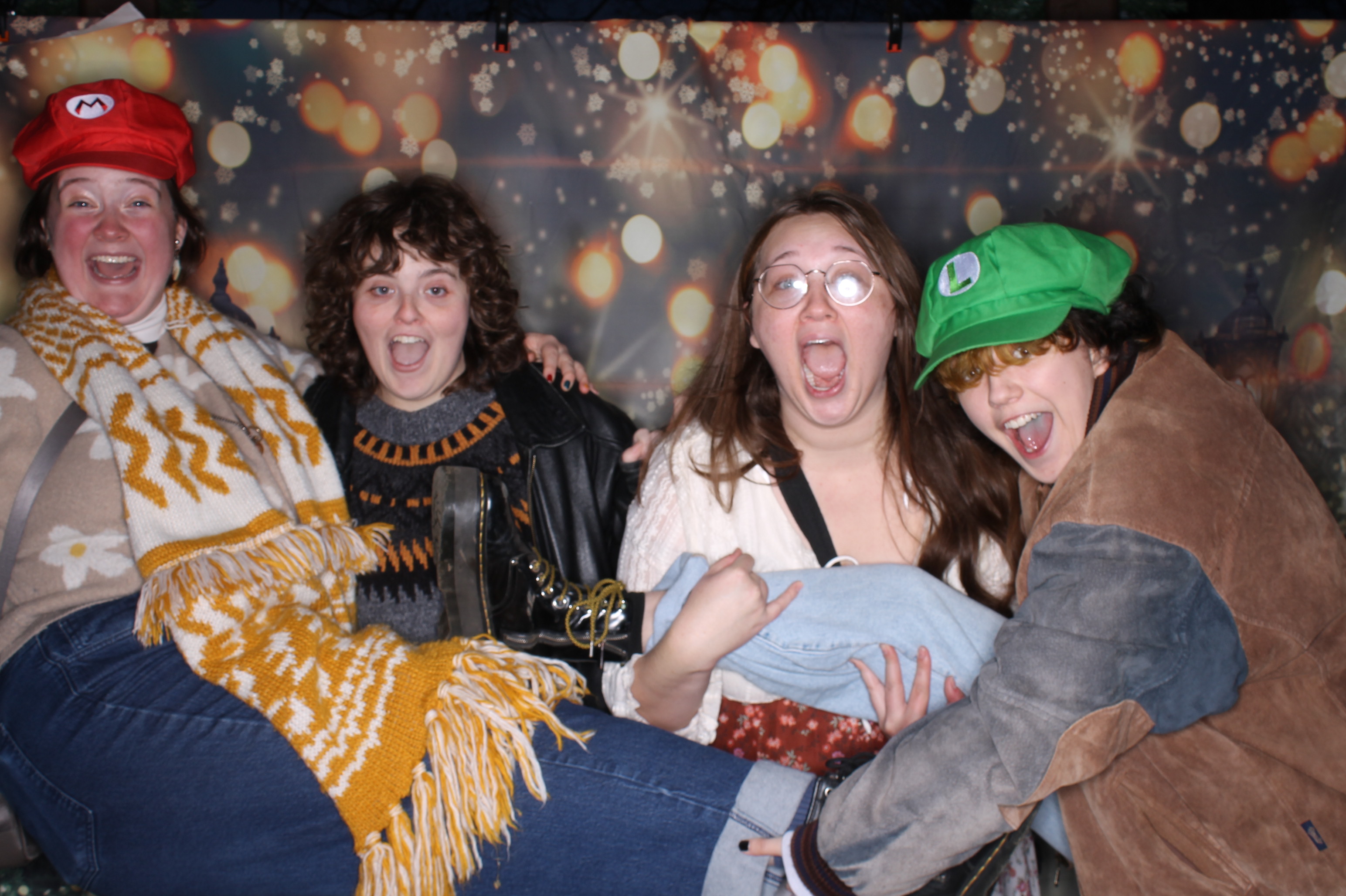 Newtown Winterfest | View more photos from the event at gallery.photoboothcincy.com/u/PhotoBoothCincy/Newtown-Winterfest