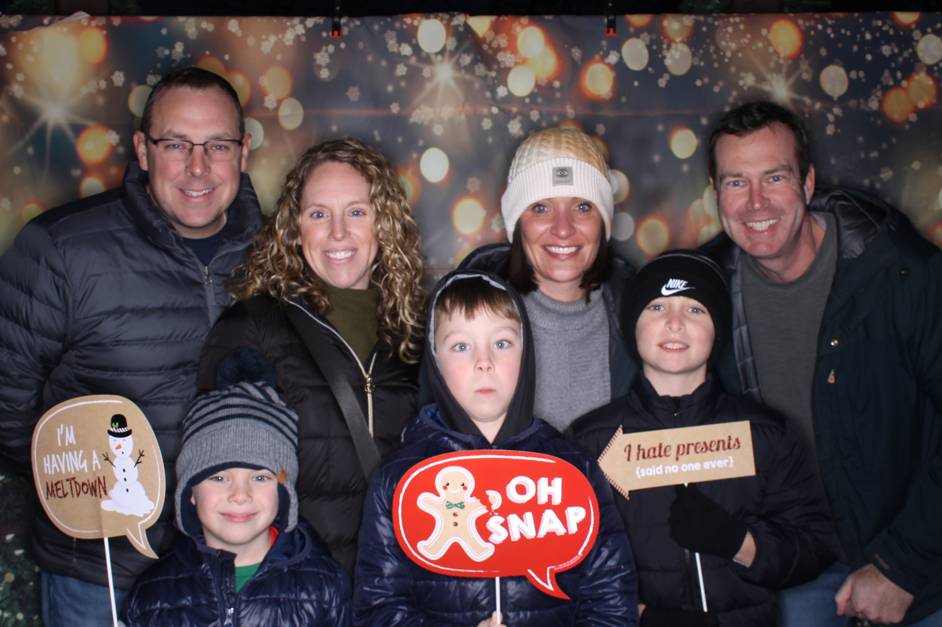 Newtown Winterfest | View more photos from the event at gallery.photoboothcincy.com/u/PhotoBoothCincy/Newtown-Winterfest
