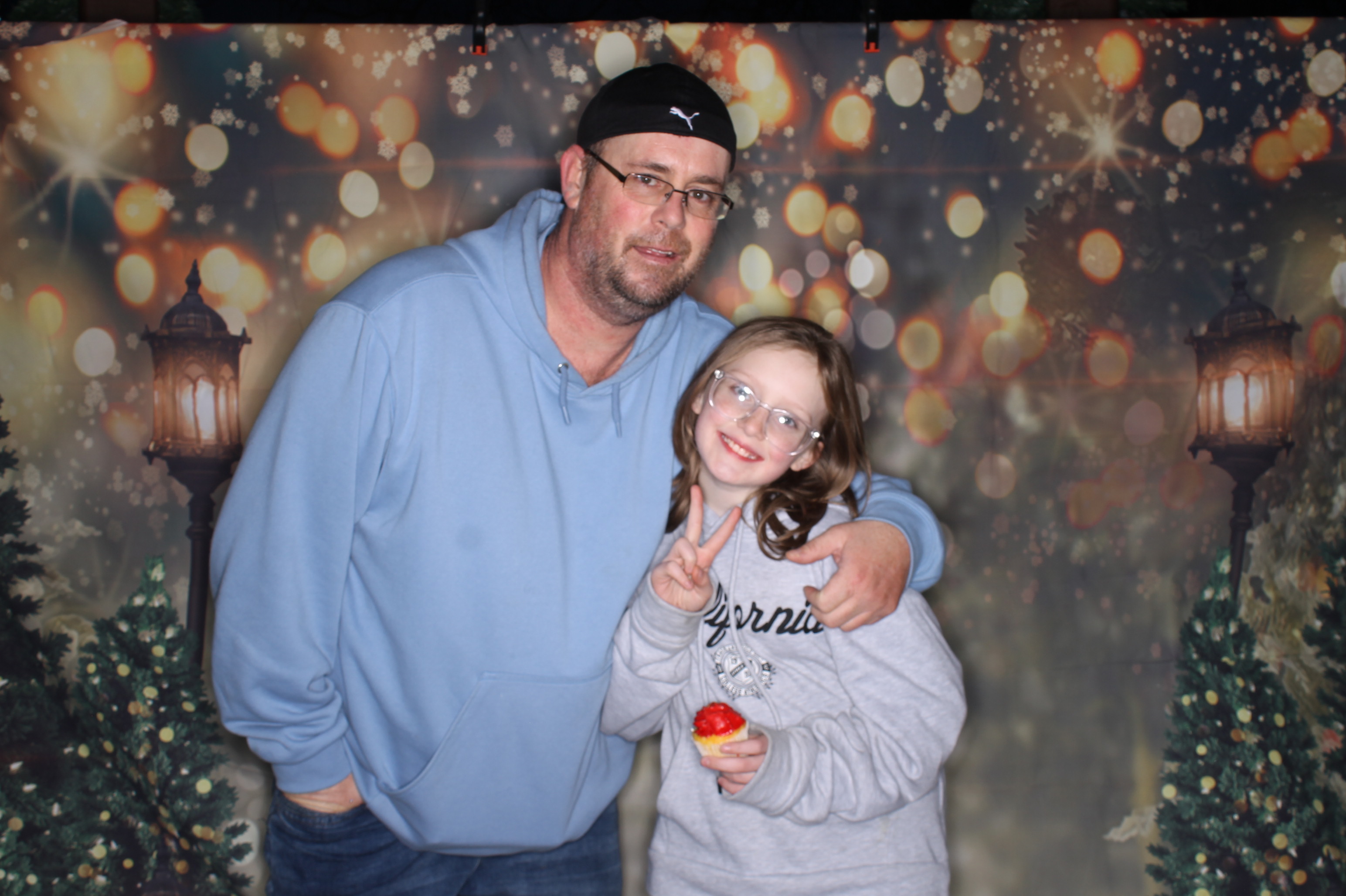Newtown Winterfest | View more photos from the event at gallery.photoboothcincy.com/u/PhotoBoothCincy/Newtown-Winterfest