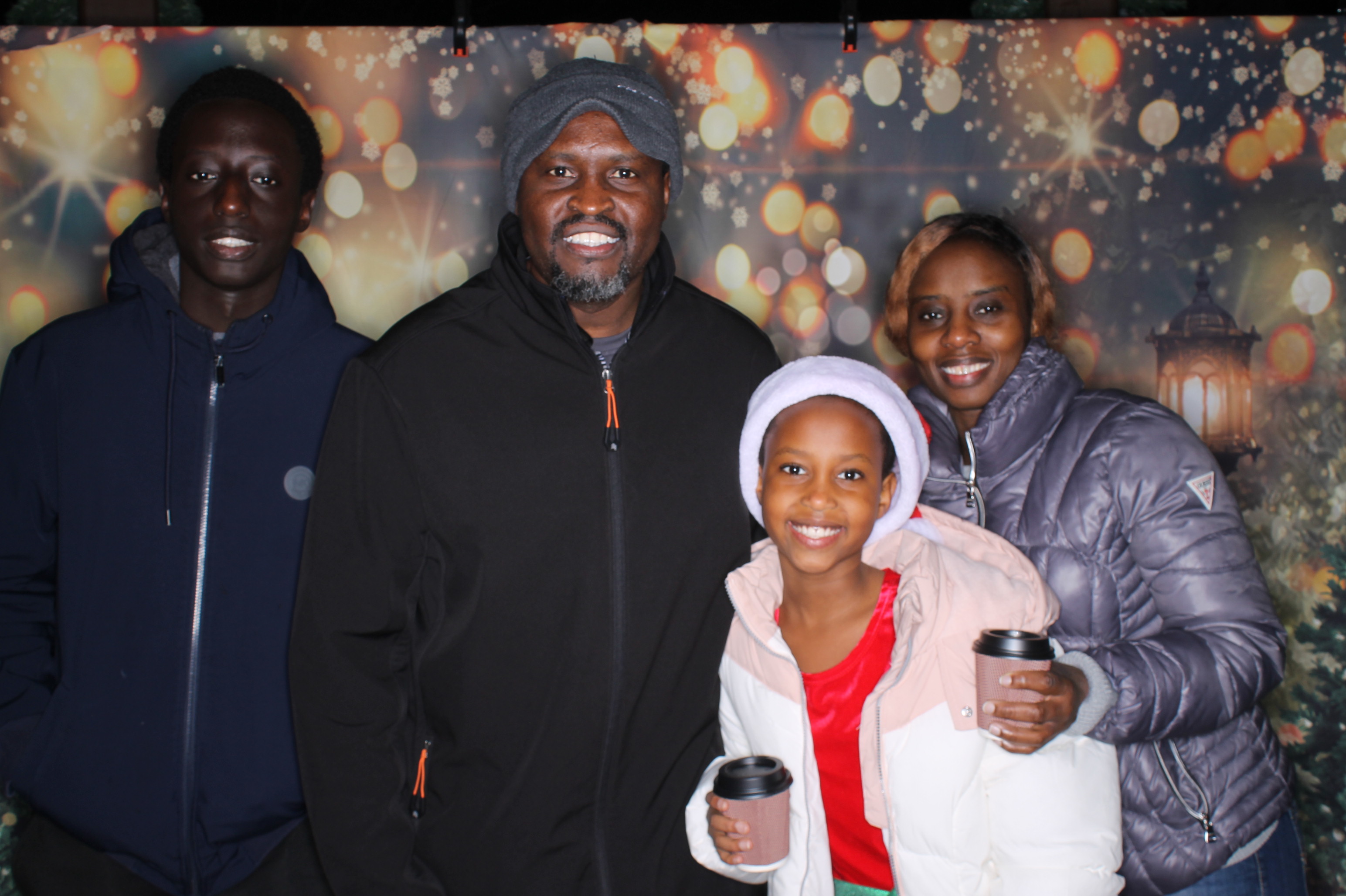 Newtown Winterfest | View more photos from the event at gallery.photoboothcincy.com/u/PhotoBoothCincy/Newtown-Winterfest