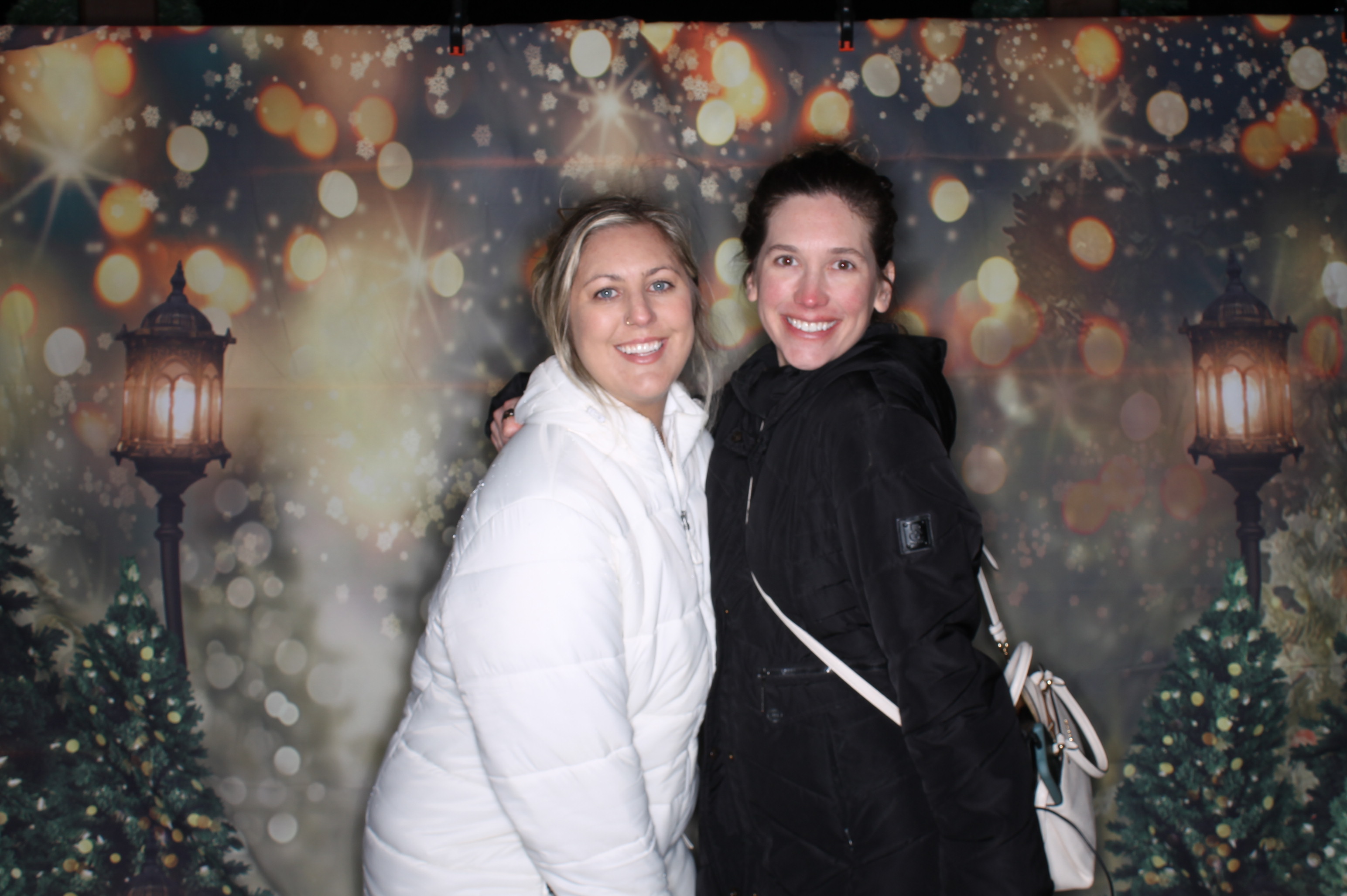 Newtown Winterfest | View more photos from the event at gallery.photoboothcincy.com/u/PhotoBoothCincy/Newtown-Winterfest