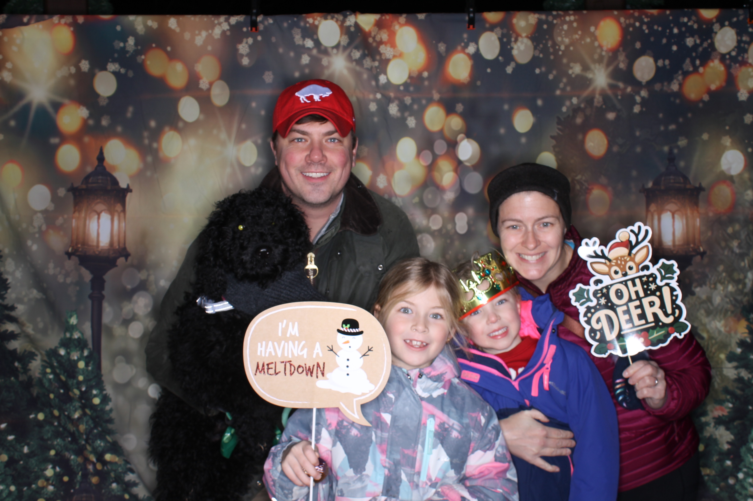 Newtown Winterfest | View more photos from the event at gallery.photoboothcincy.com/u/PhotoBoothCincy/Newtown-Winterfest