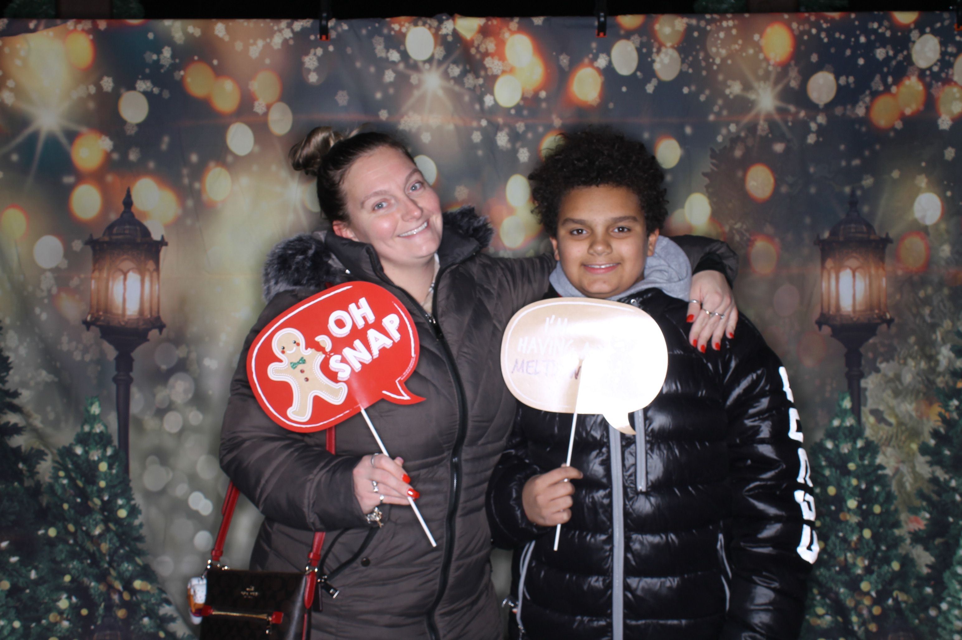 Newtown Winterfest | View more photos from the event at gallery.photoboothcincy.com/u/PhotoBoothCincy/Newtown-Winterfest