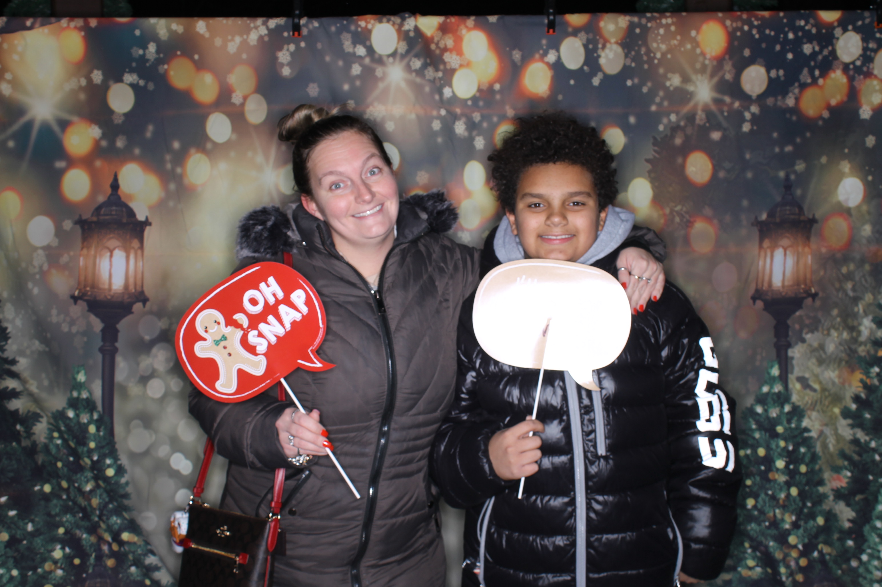 Newtown Winterfest | View more photos from the event at gallery.photoboothcincy.com/u/PhotoBoothCincy/Newtown-Winterfest