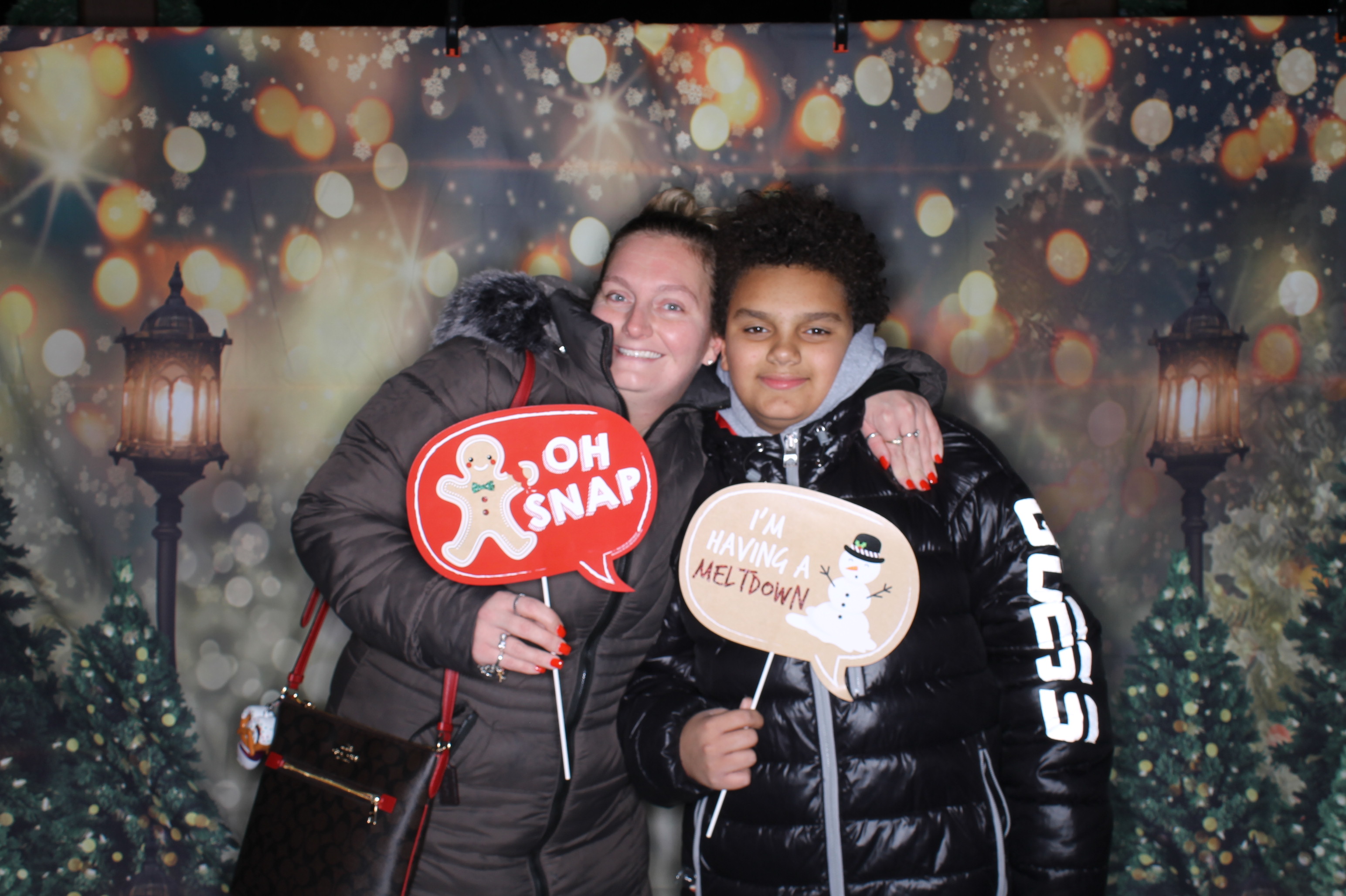 Newtown Winterfest | View more photos from the event at gallery.photoboothcincy.com/u/PhotoBoothCincy/Newtown-Winterfest