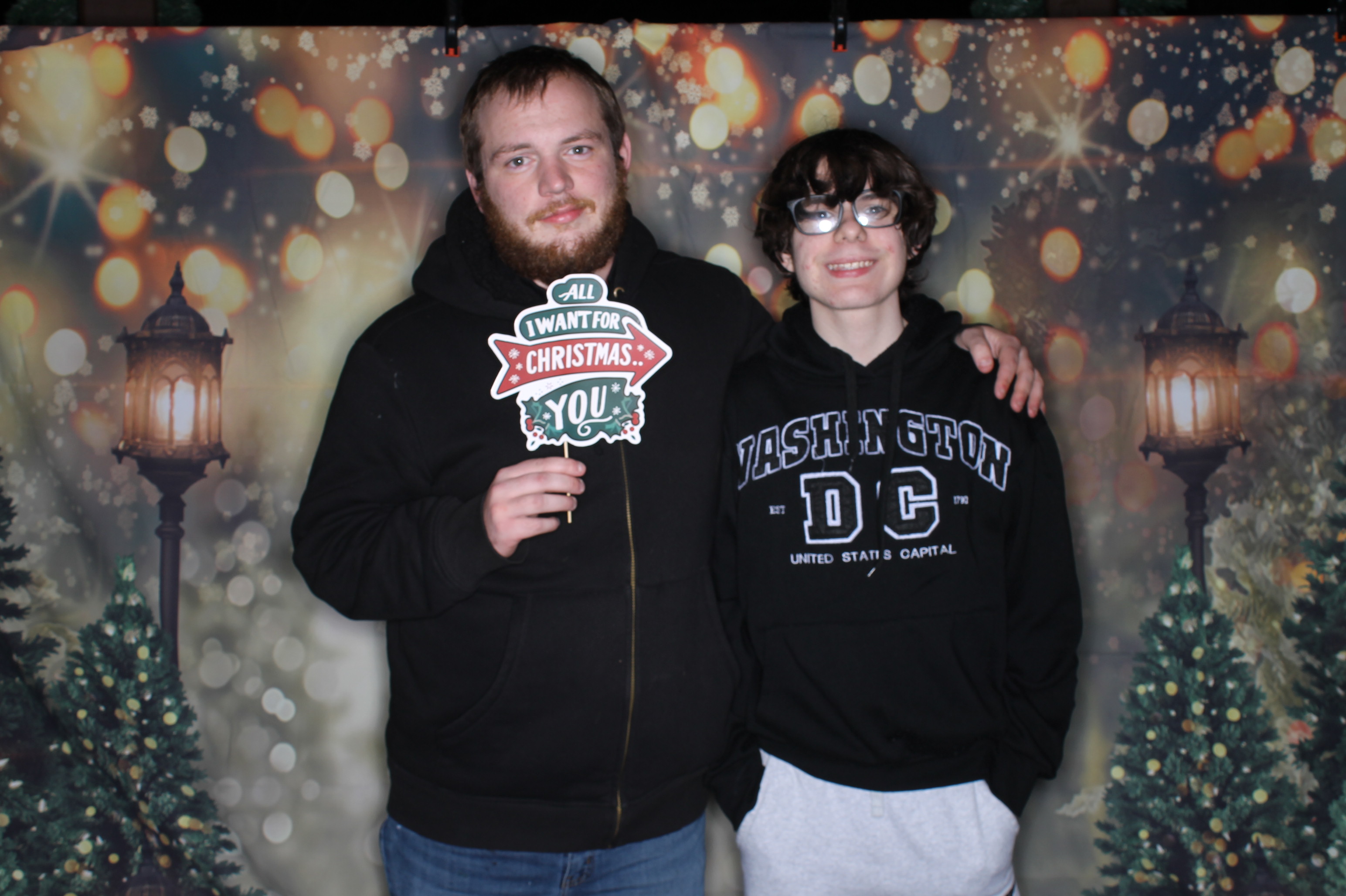 Newtown Winterfest | View more photos from the event at gallery.photoboothcincy.com/u/PhotoBoothCincy/Newtown-Winterfest