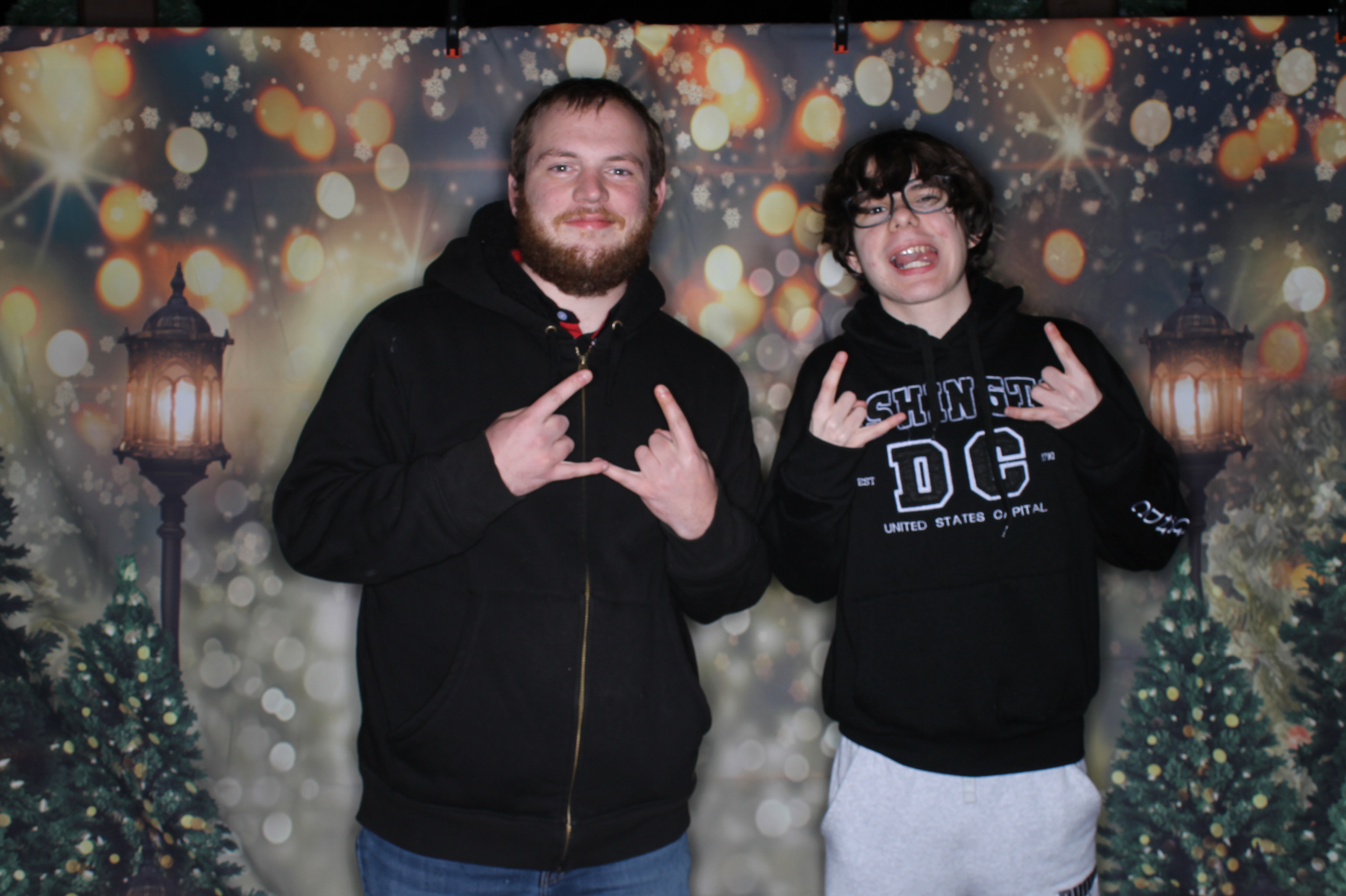 Newtown Winterfest | View more photos from the event at gallery.photoboothcincy.com/u/PhotoBoothCincy/Newtown-Winterfest