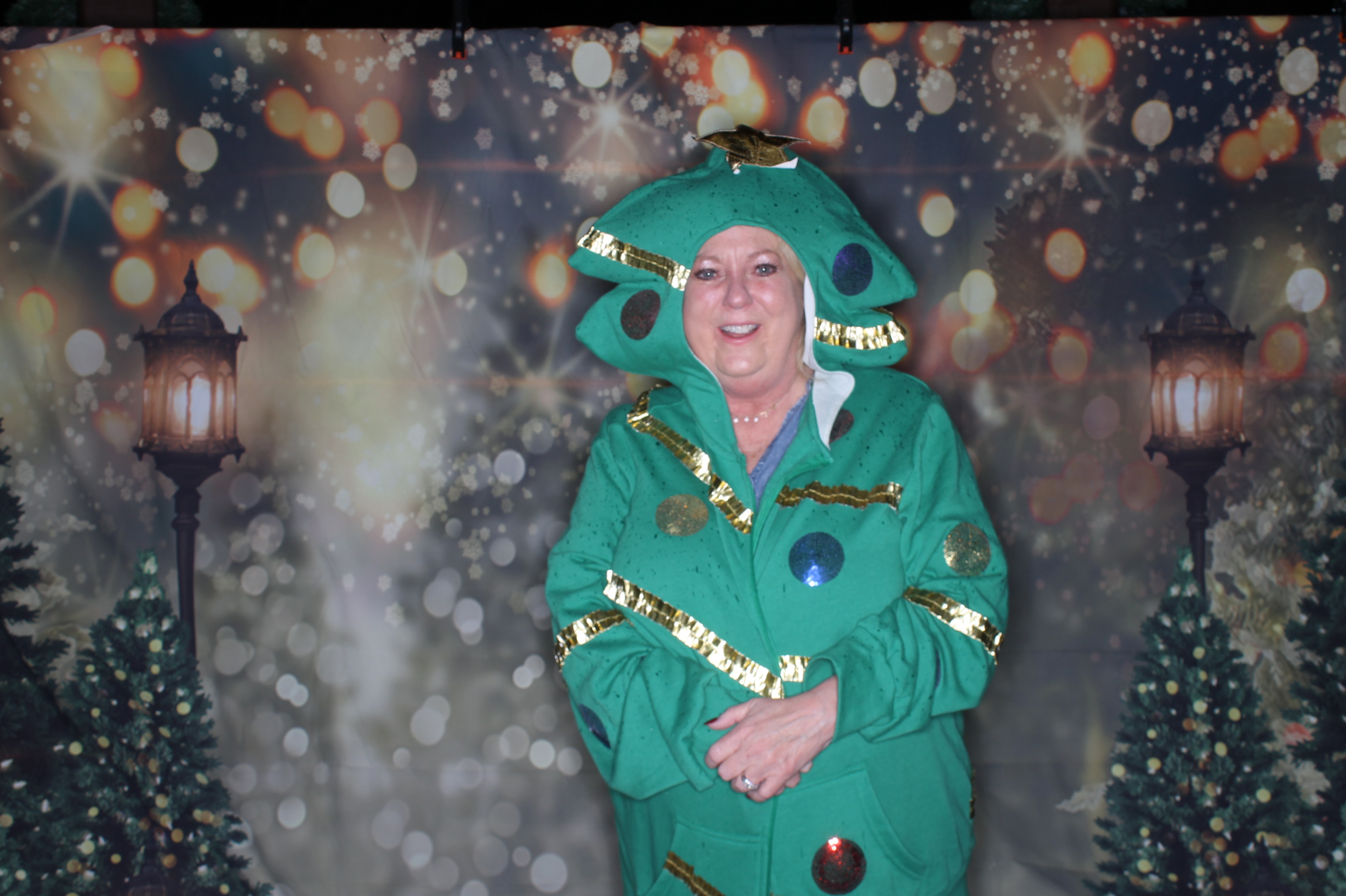 Newtown Winterfest | View more photos from the event at gallery.photoboothcincy.com/u/PhotoBoothCincy/Newtown-Winterfest