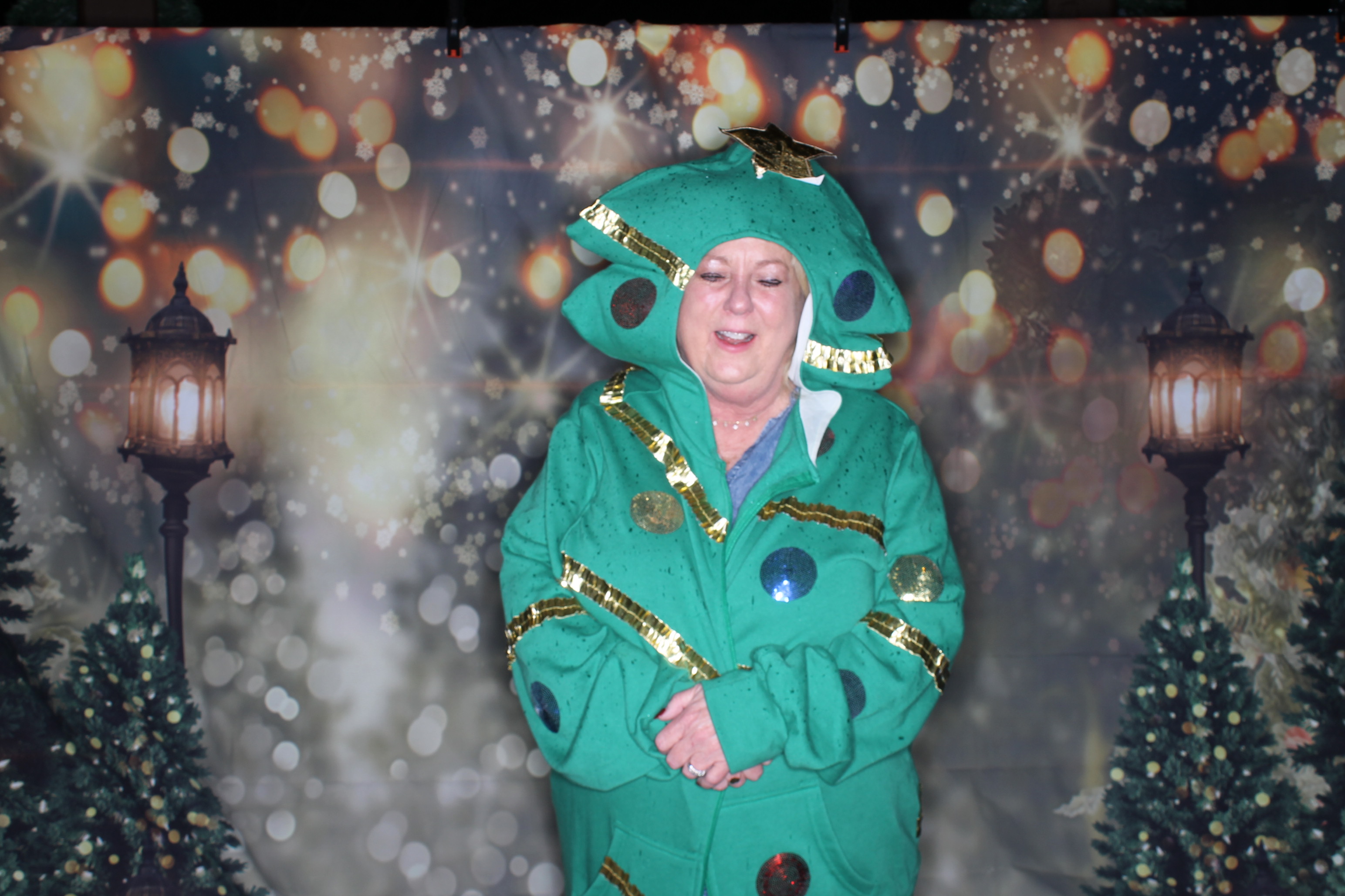 Newtown Winterfest | View more photos from the event at gallery.photoboothcincy.com/u/PhotoBoothCincy/Newtown-Winterfest
