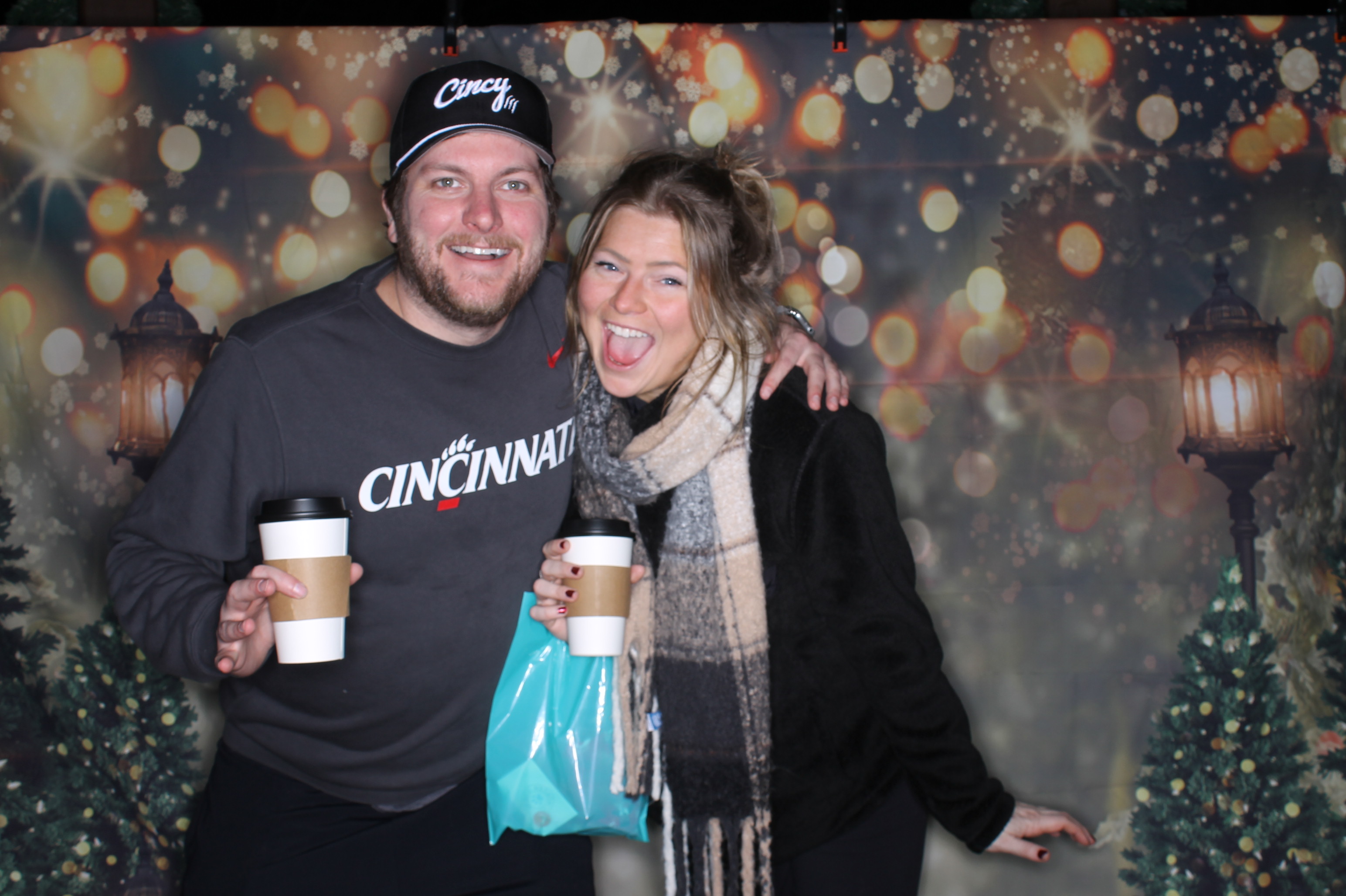 Newtown Winterfest | View more photos from the event at gallery.photoboothcincy.com/u/PhotoBoothCincy/Newtown-Winterfest