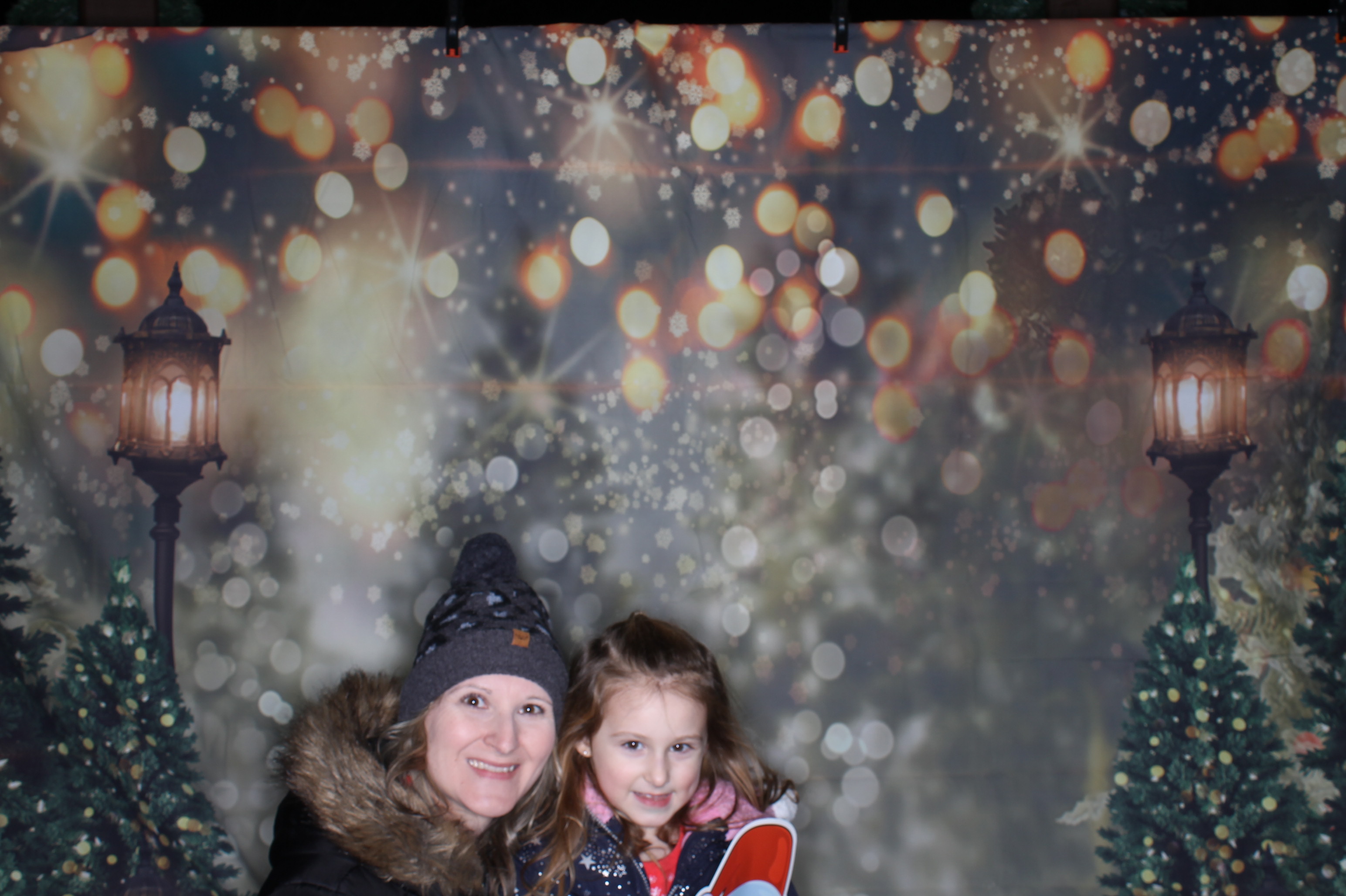 Newtown Winterfest | View more photos from the event at gallery.photoboothcincy.com/u/PhotoBoothCincy/Newtown-Winterfest