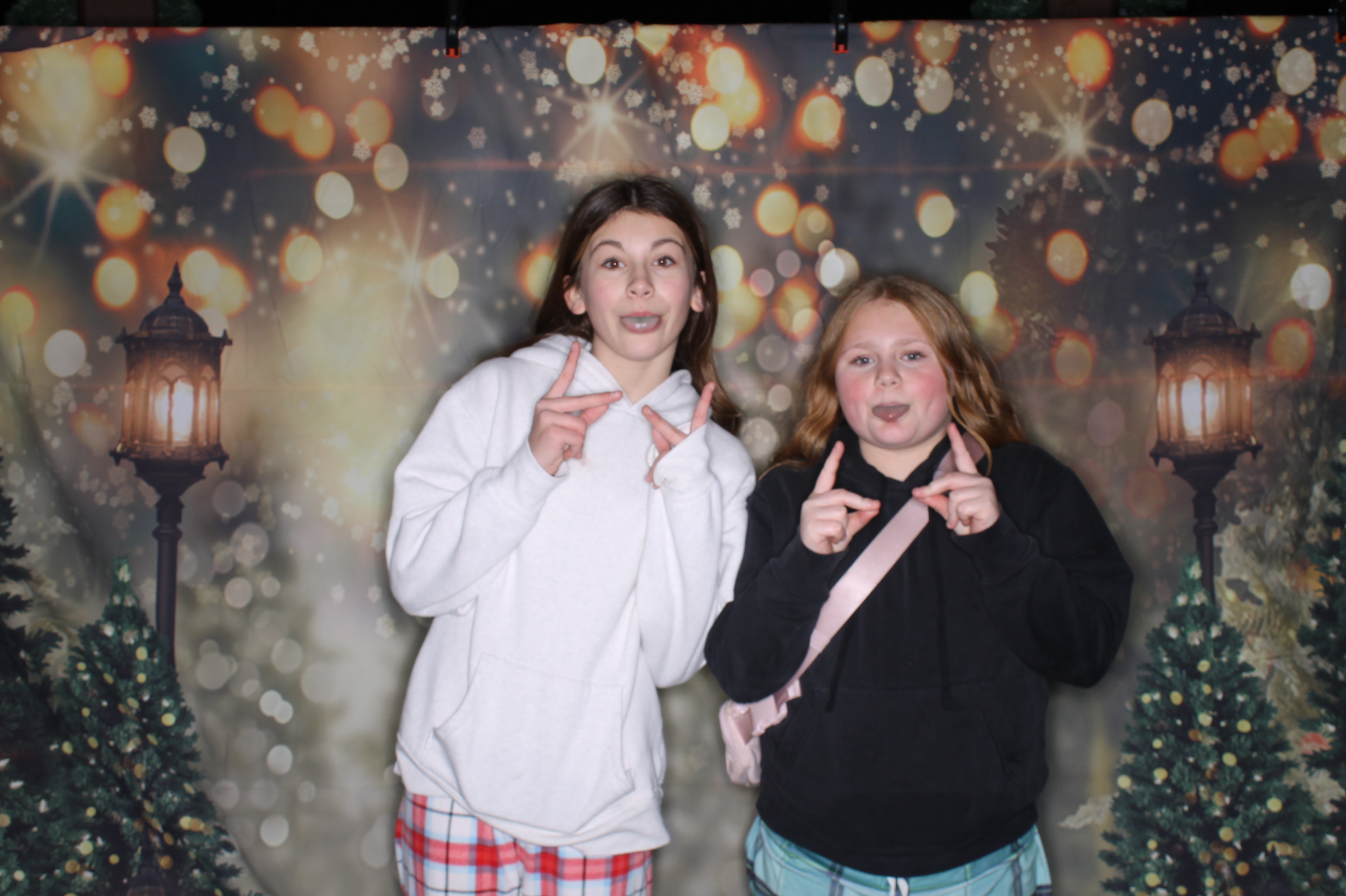 Newtown Winterfest | View more photos from the event at gallery.photoboothcincy.com/u/PhotoBoothCincy/Newtown-Winterfest