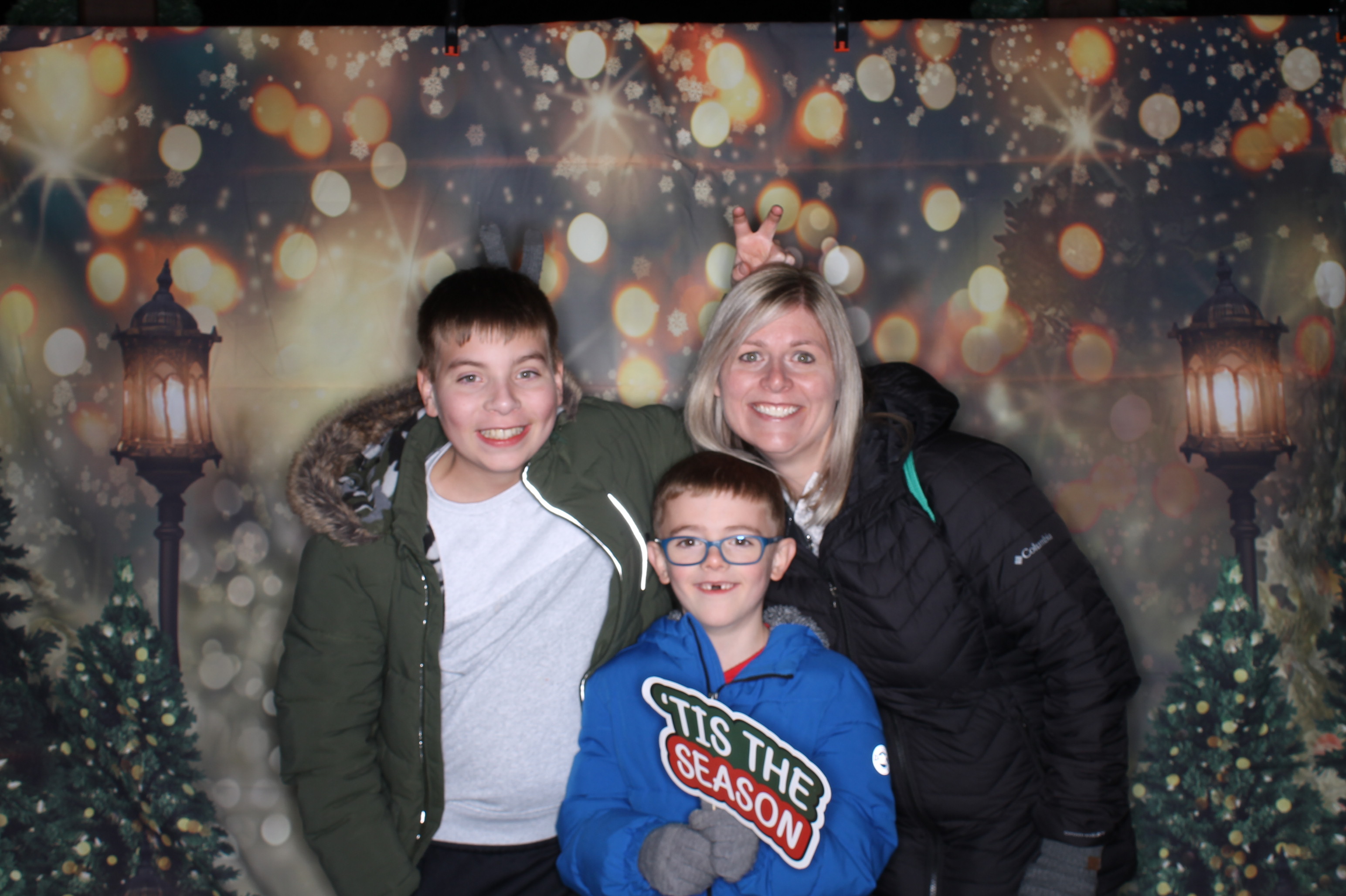 Newtown Winterfest | View more photos from the event at gallery.photoboothcincy.com/u/PhotoBoothCincy/Newtown-Winterfest