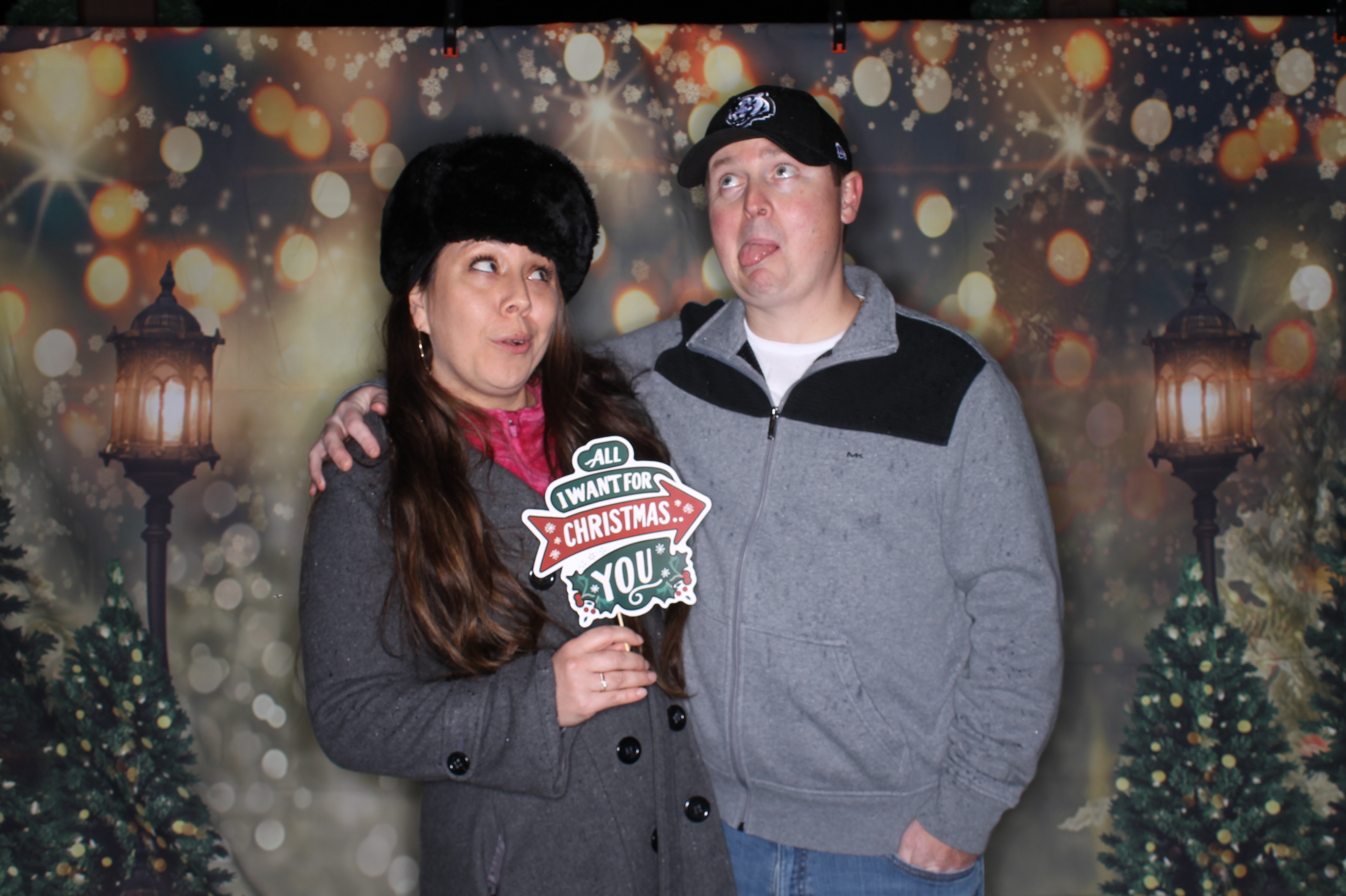 Newtown Winterfest | View more photos from the event at gallery.photoboothcincy.com/u/PhotoBoothCincy/Newtown-Winterfest