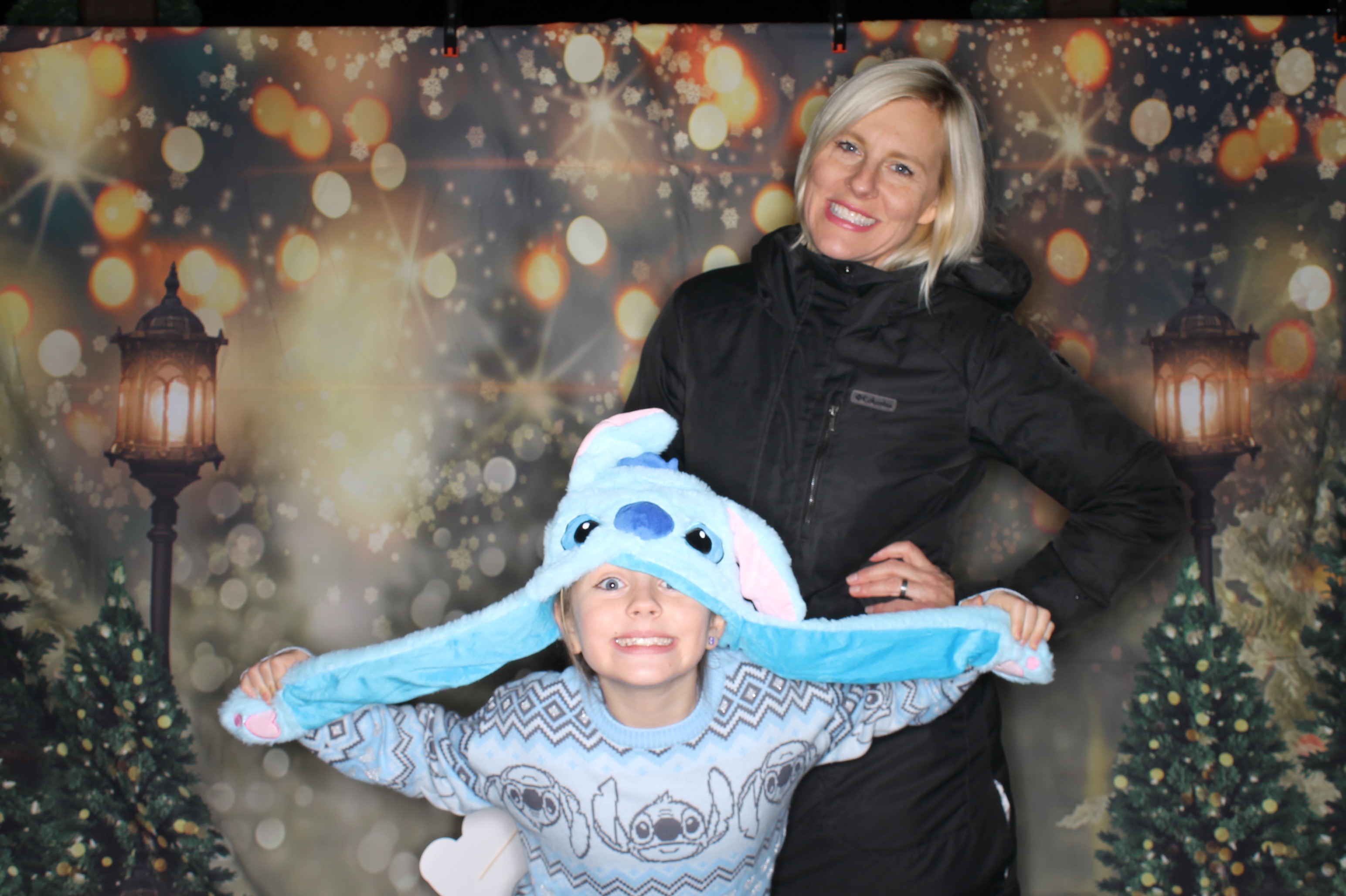 Newtown Winterfest | View more photos from the event at gallery.photoboothcincy.com/u/PhotoBoothCincy/Newtown-Winterfest
