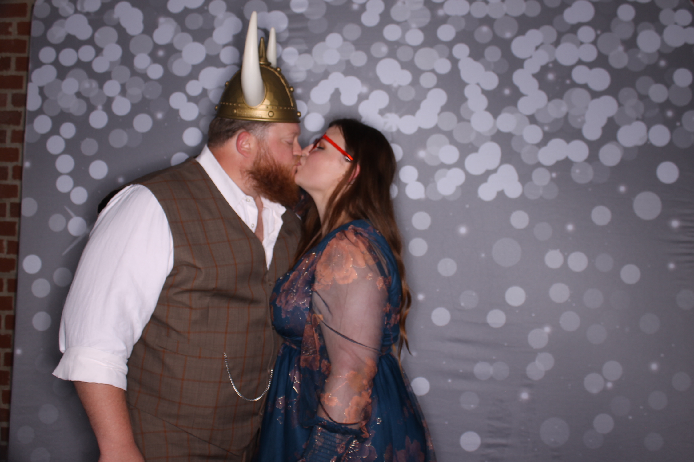 Noah & Noah  | View more photos from the event at gallery.photoboothcincy.com/u/PhotoBoothCincy/Noah-Noah