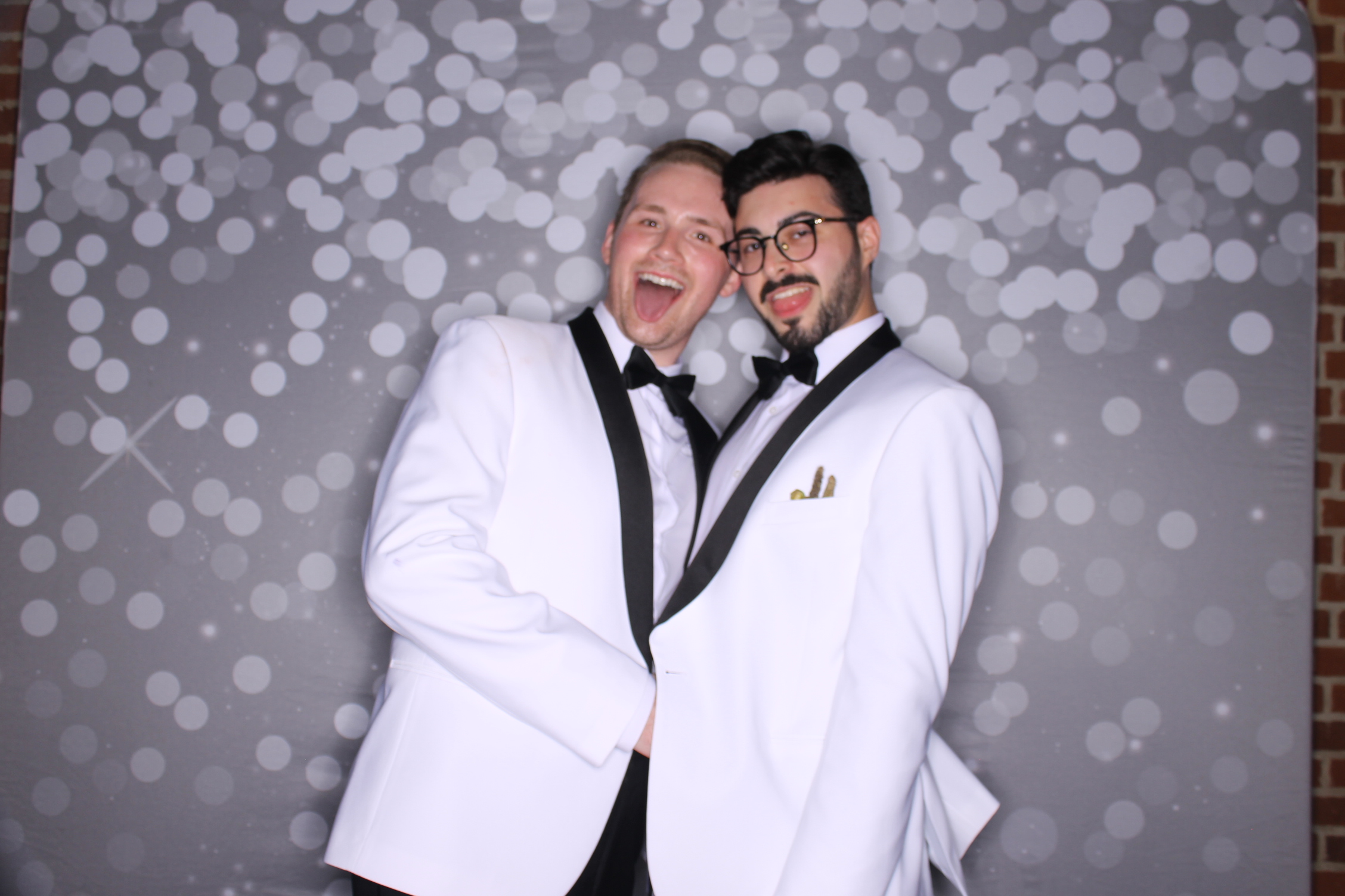 Noah & Noah  | View more photos from the event at gallery.photoboothcincy.com/u/PhotoBoothCincy/Noah-Noah