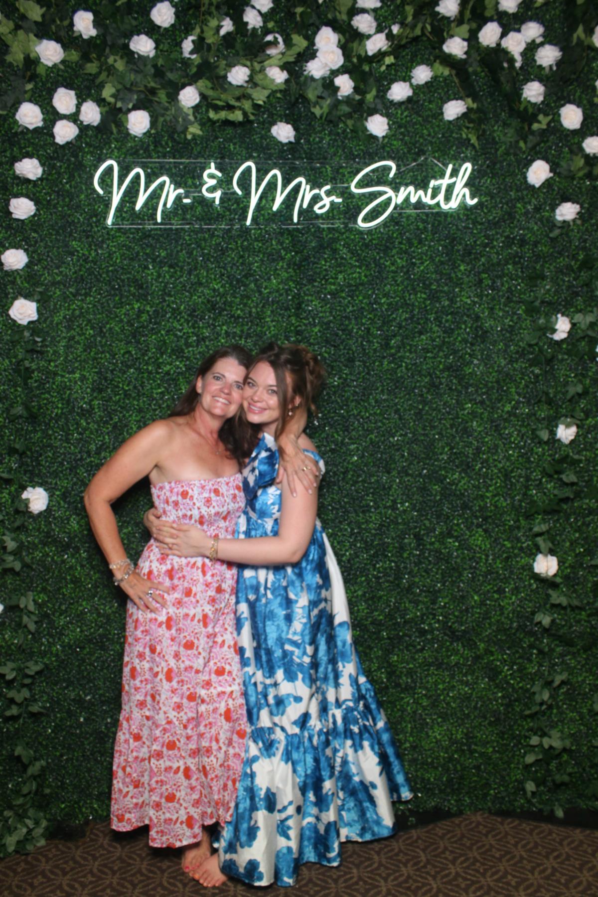 Paige & Nick | View more photos from the event at gallery.photoboothcincy.com/u/PhotoBoothCincy/Paige-Nick