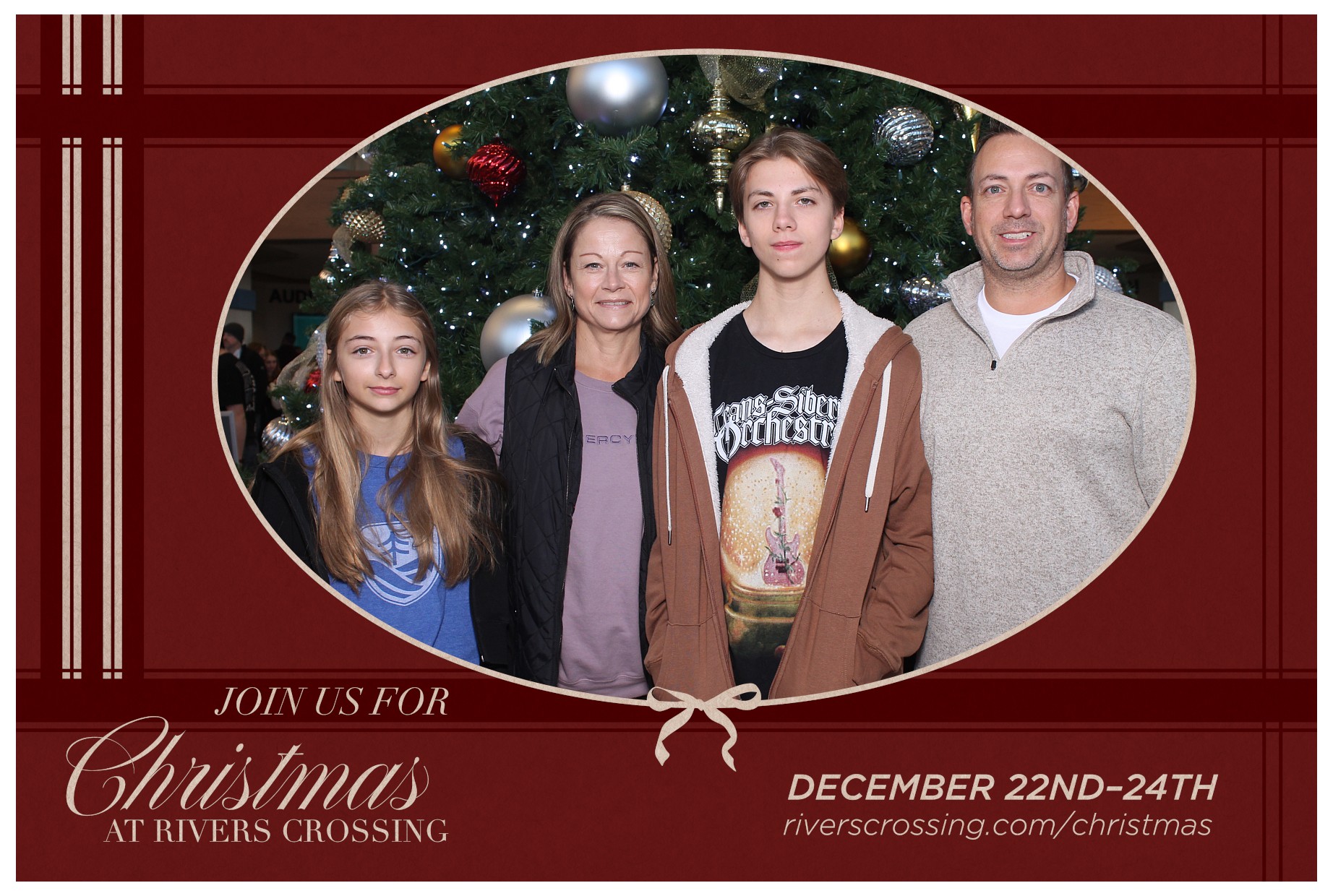 Rivers Crossing Christmas Invite | View more photos from the event at gallery.photoboothcincy.com/u/PhotoBoothCincy/Rivers-Crossing-Christmas-Invite