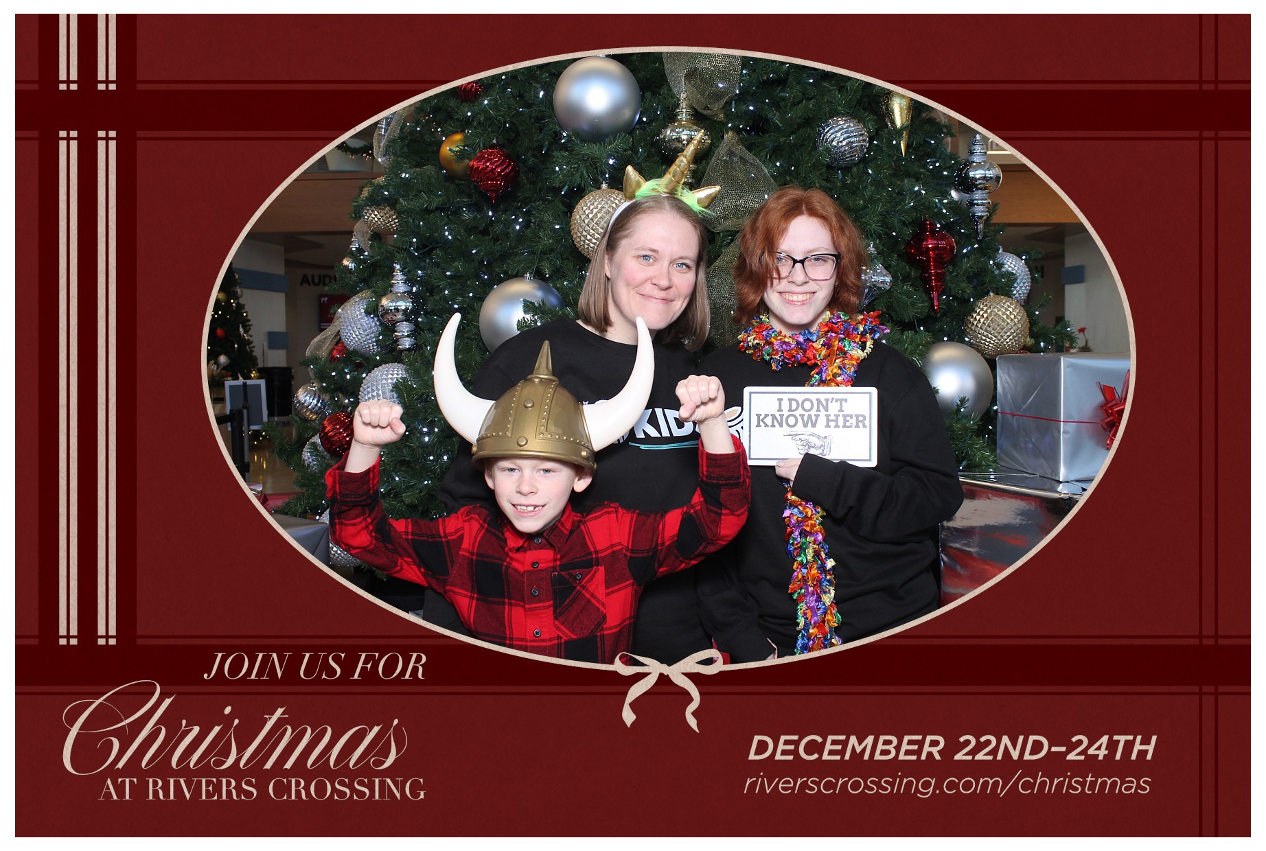 Rivers Crossing Christmas Invite | View more photos from the event at gallery.photoboothcincy.com/u/PhotoBoothCincy/Rivers-Crossing-Christmas-Invite