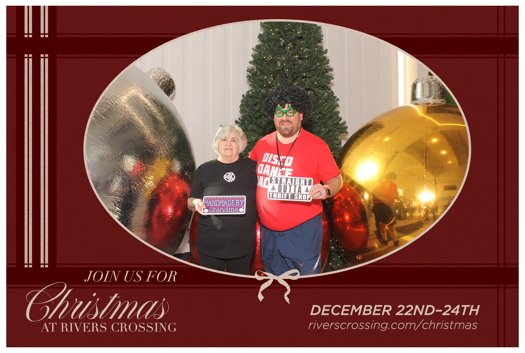 Rivers Crossing Christmas Invite | View more photos from the event at gallery.photoboothcincy.com/u/PhotoBoothCincy/Rivers-Crossing-Christmas-Invite