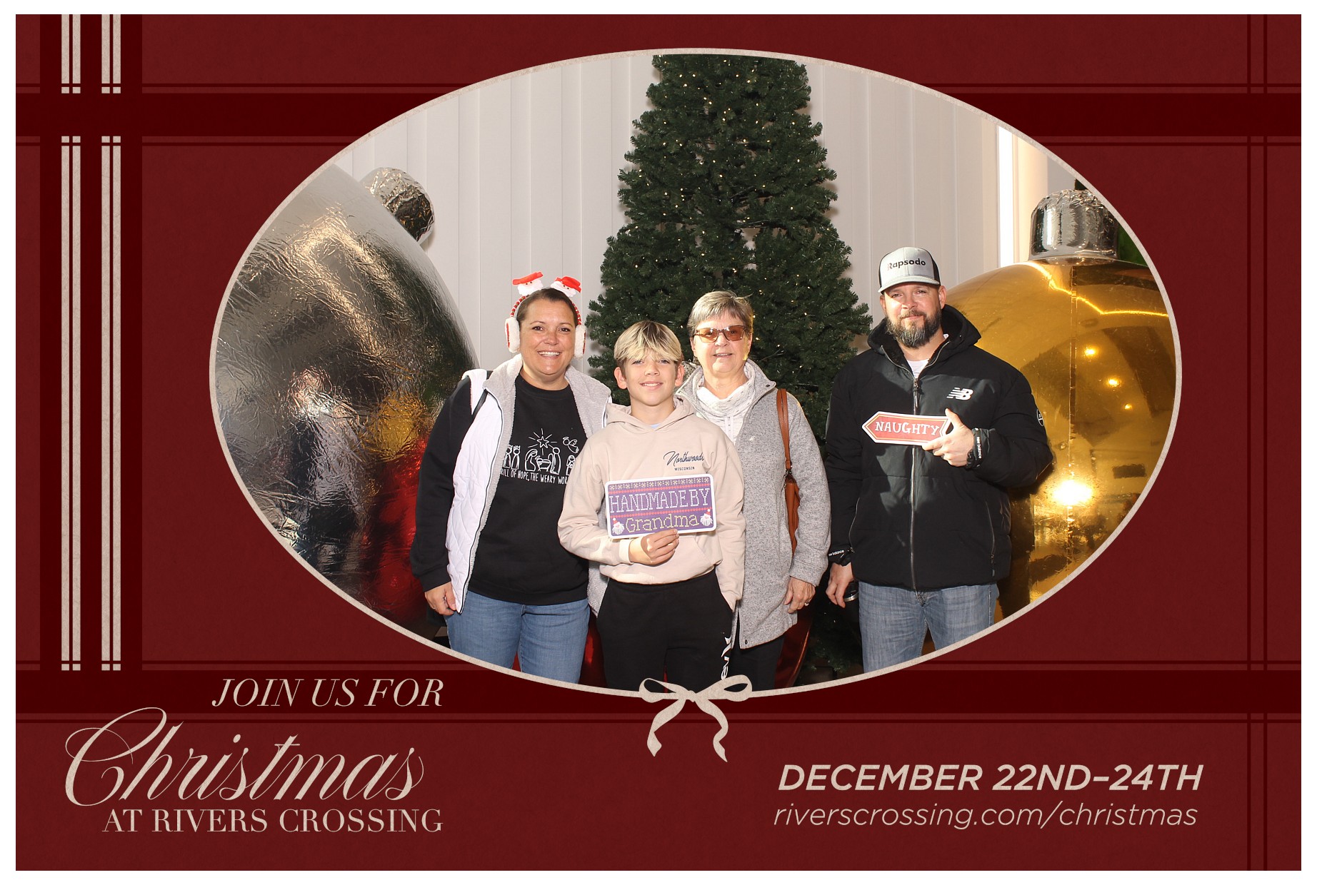 Rivers Crossing Christmas Invite | View more photos from the event at gallery.photoboothcincy.com/u/PhotoBoothCincy/Rivers-Crossing-Christmas-Invite