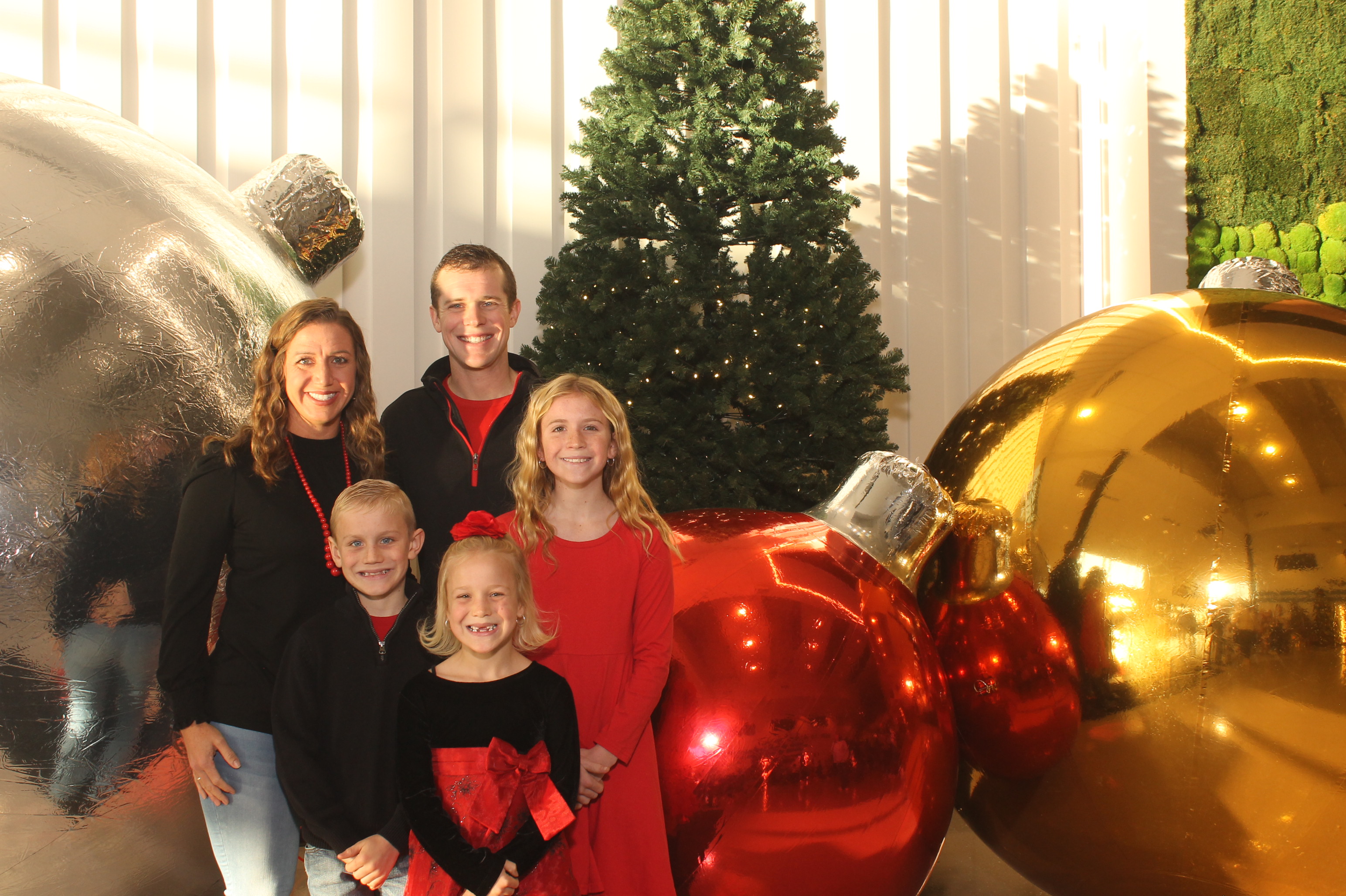Rivers Crossing Christmas Invite | View more photos from the event at gallery.photoboothcincy.com/u/PhotoBoothCincy/Rivers-Crossing-Christmas-Invite
