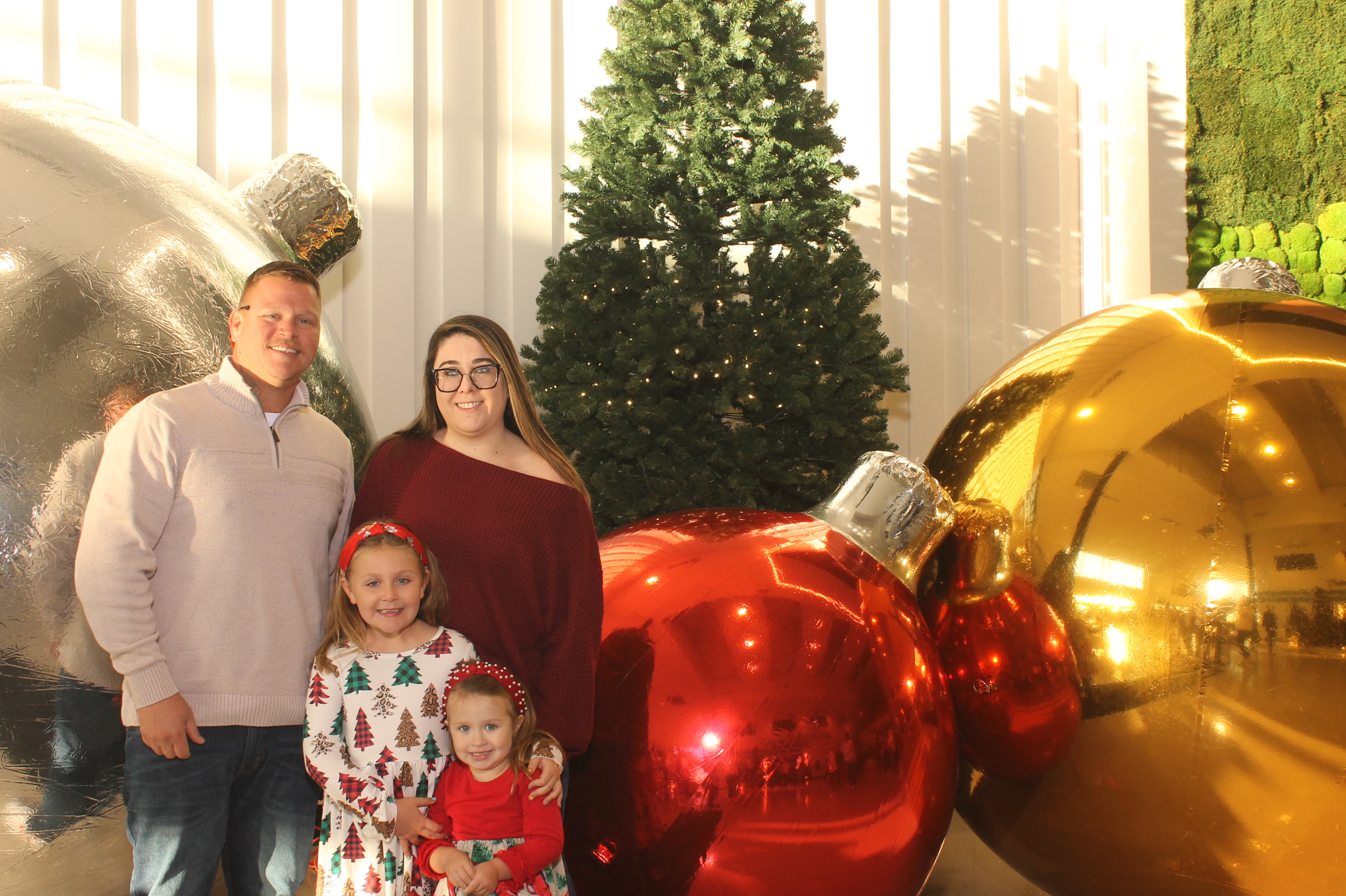 Rivers Crossing Christmas Invite | View more photos from the event at gallery.photoboothcincy.com/u/PhotoBoothCincy/Rivers-Crossing-Christmas-Invite