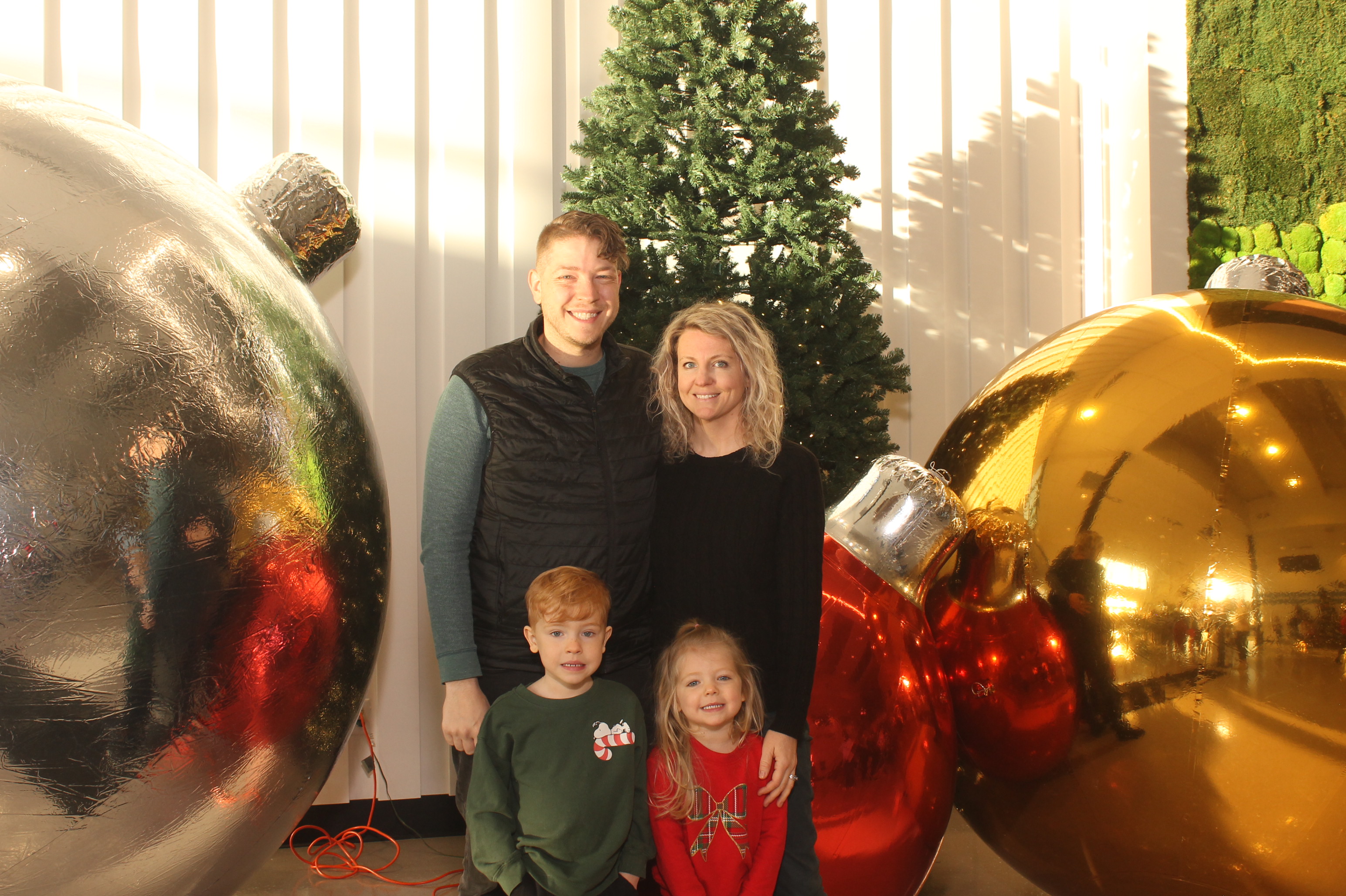 Rivers Crossing Christmas Invite | View more photos from the event at gallery.photoboothcincy.com/u/PhotoBoothCincy/Rivers-Crossing-Christmas-Invite