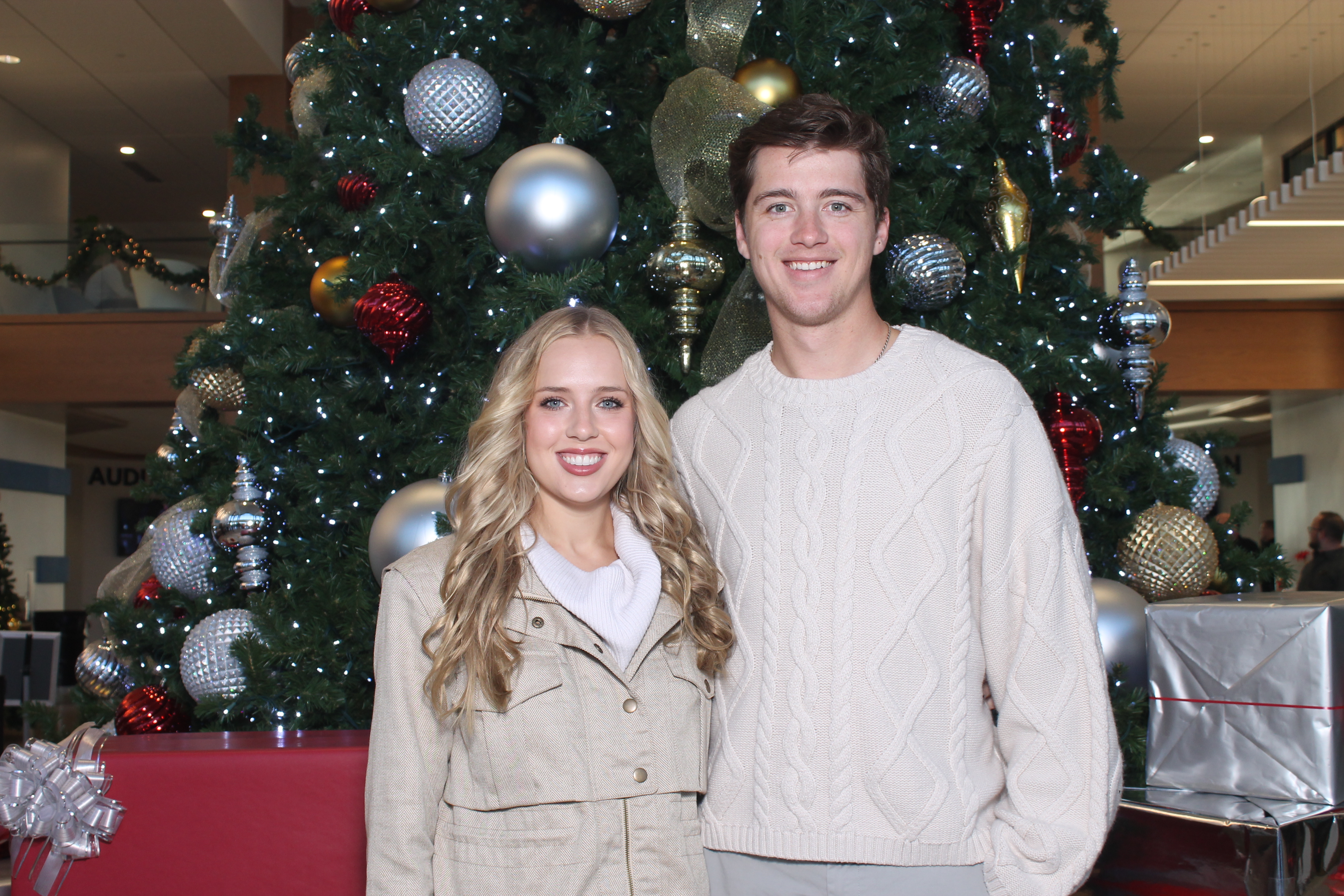 Rivers Crossing Christmas Invite | View more photos from the event at gallery.photoboothcincy.com/u/PhotoBoothCincy/Rivers-Crossing-Christmas-Invite