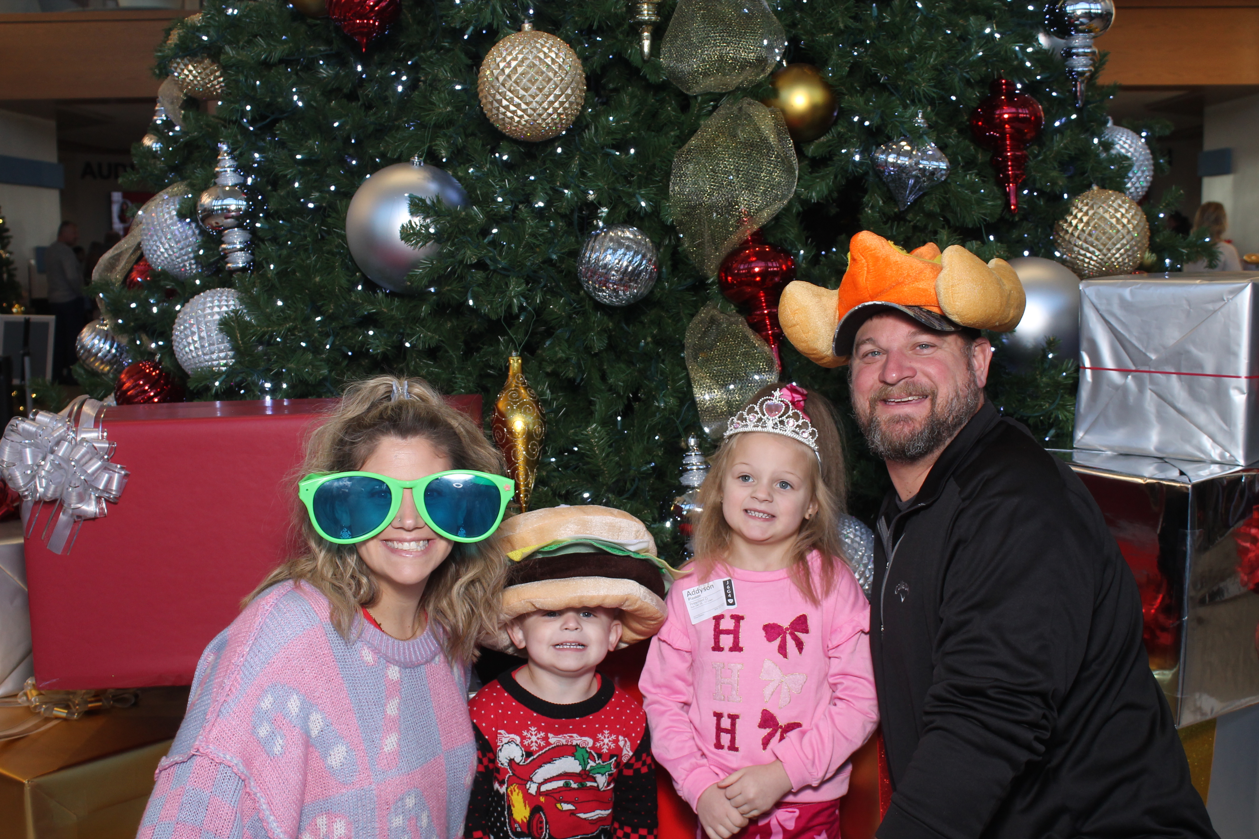 Rivers Crossing Christmas Invite | View more photos from the event at gallery.photoboothcincy.com/u/PhotoBoothCincy/Rivers-Crossing-Christmas-Invite