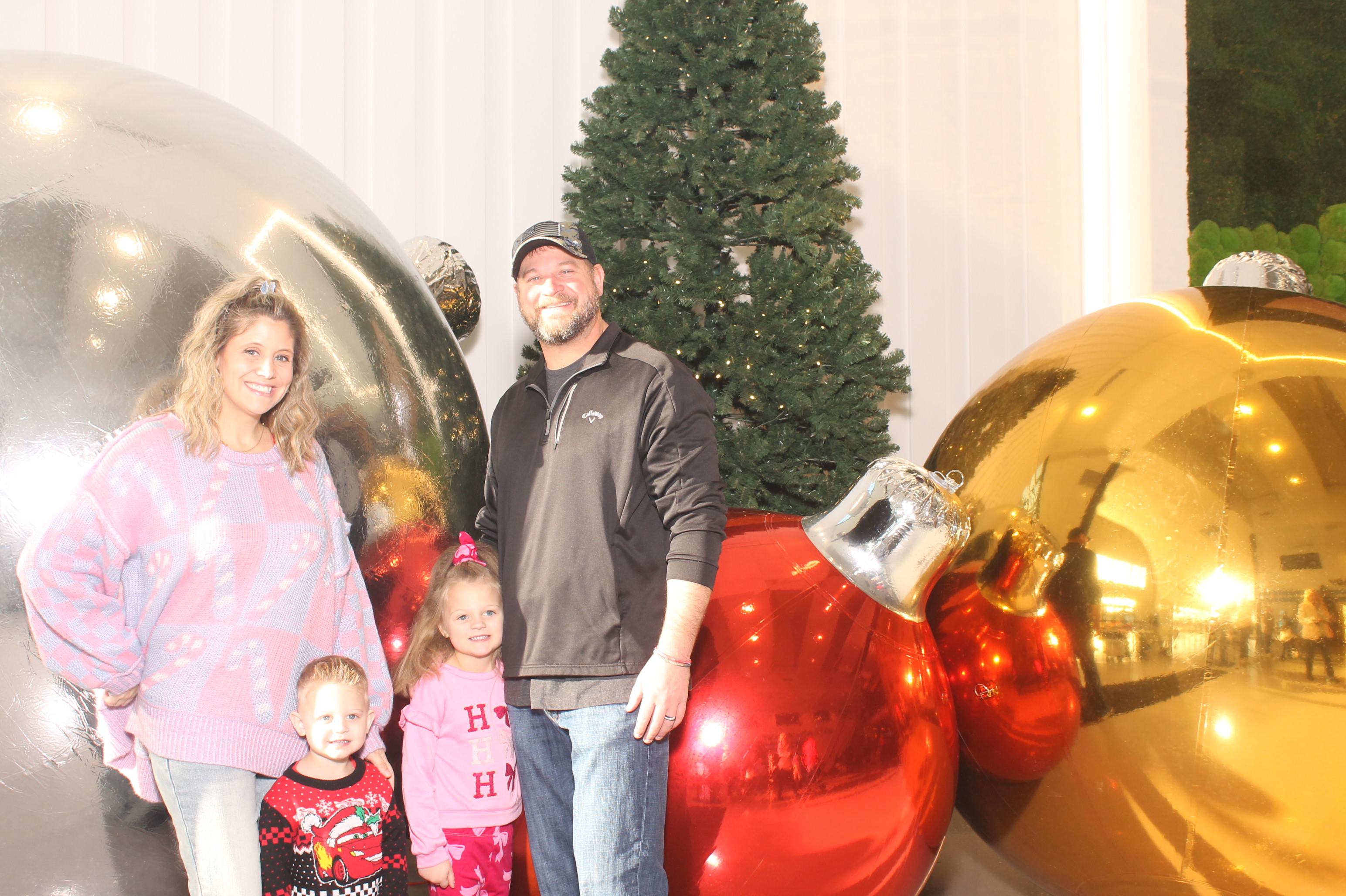 Rivers Crossing Christmas Invite | View more photos from the event at gallery.photoboothcincy.com/u/PhotoBoothCincy/Rivers-Crossing-Christmas-Invite