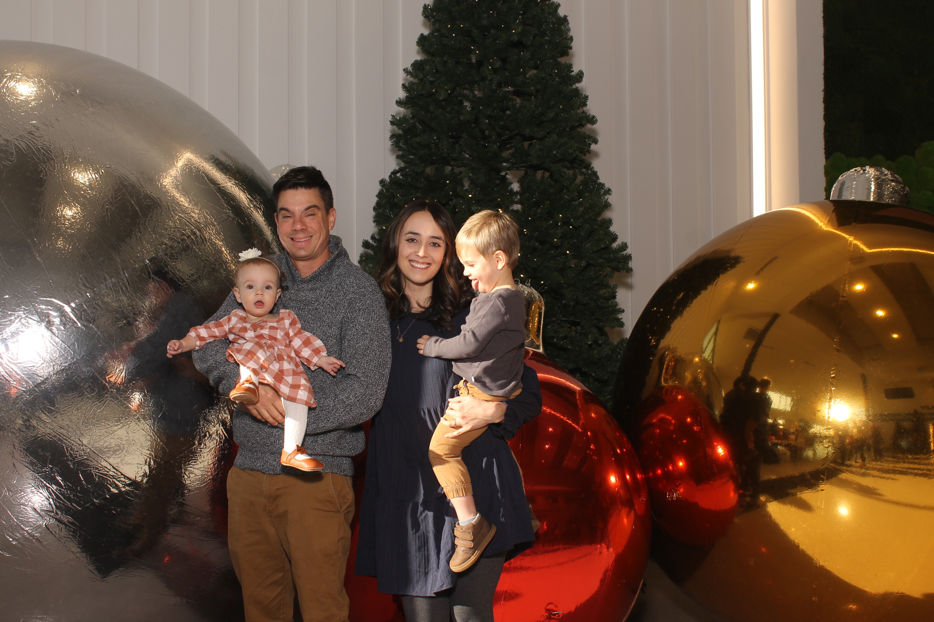 Rivers Crossing Christmas Invite | View more photos from the event at gallery.photoboothcincy.com/u/PhotoBoothCincy/Rivers-Crossing-Christmas-Invite