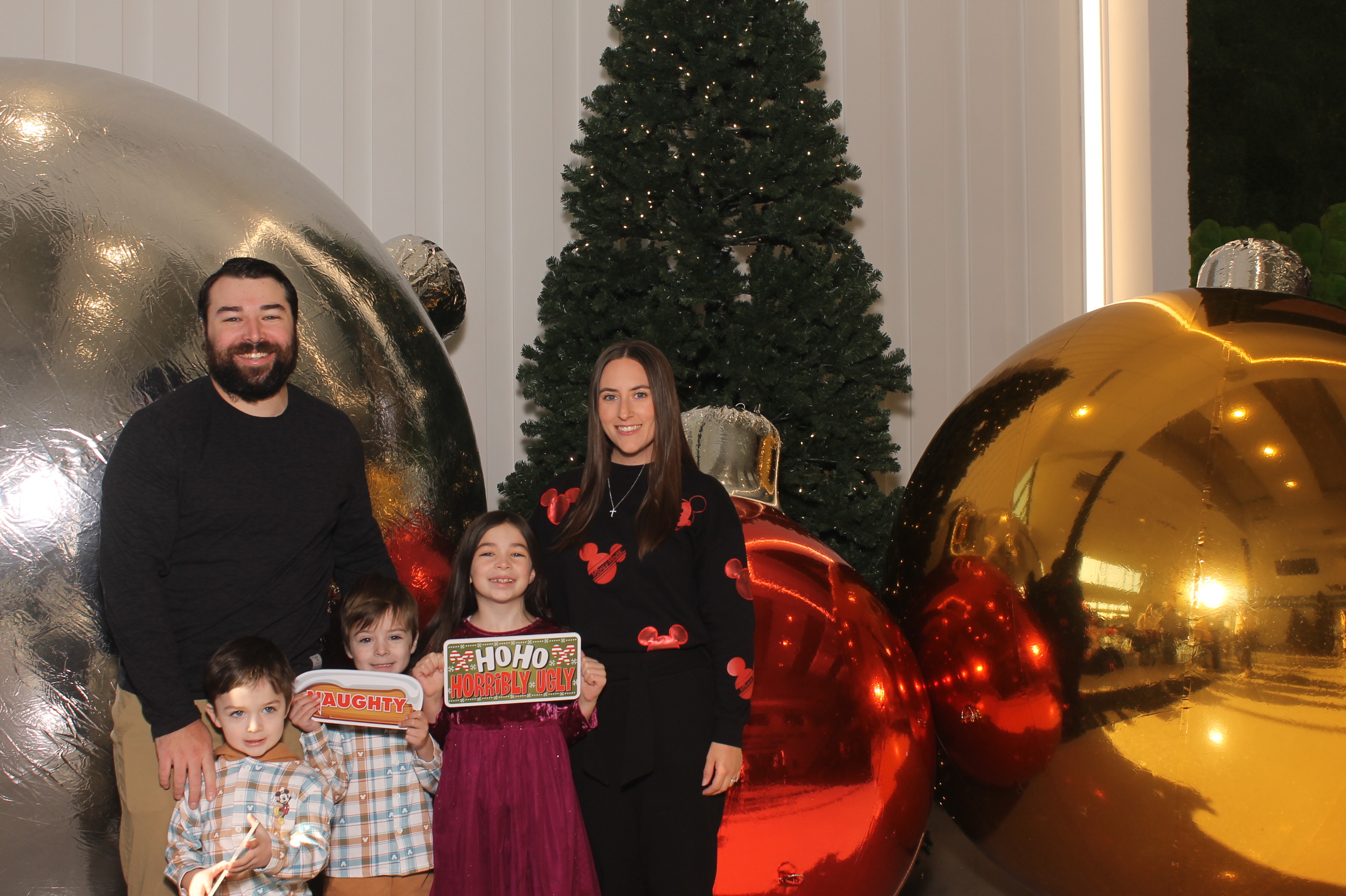 Rivers Crossing Christmas Invite | View more photos from the event at gallery.photoboothcincy.com/u/PhotoBoothCincy/Rivers-Crossing-Christmas-Invite