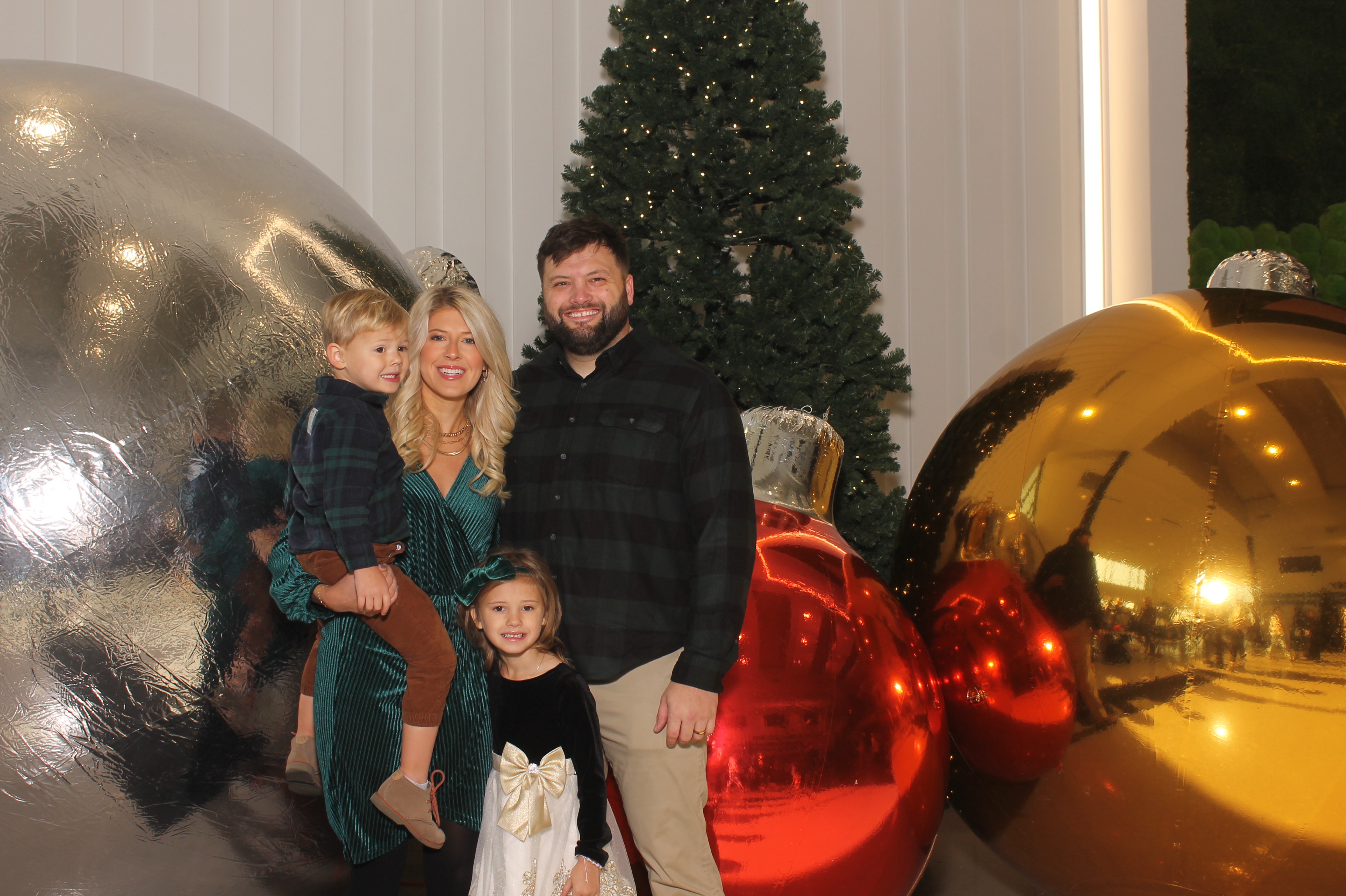 Rivers Crossing Christmas Invite | View more photos from the event at gallery.photoboothcincy.com/u/PhotoBoothCincy/Rivers-Crossing-Christmas-Invite