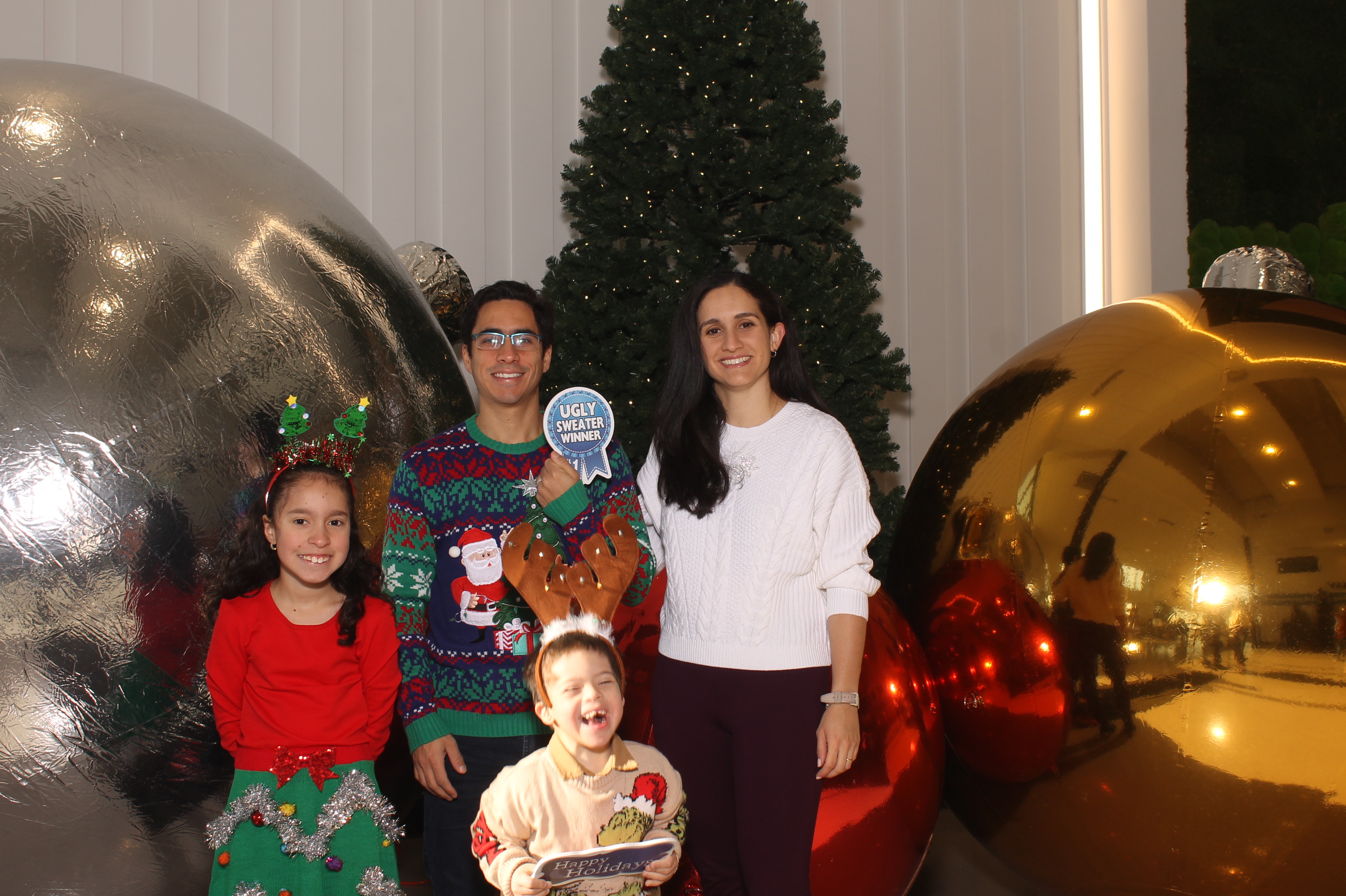 Rivers Crossing Christmas Invite | View more photos from the event at gallery.photoboothcincy.com/u/PhotoBoothCincy/Rivers-Crossing-Christmas-Invite