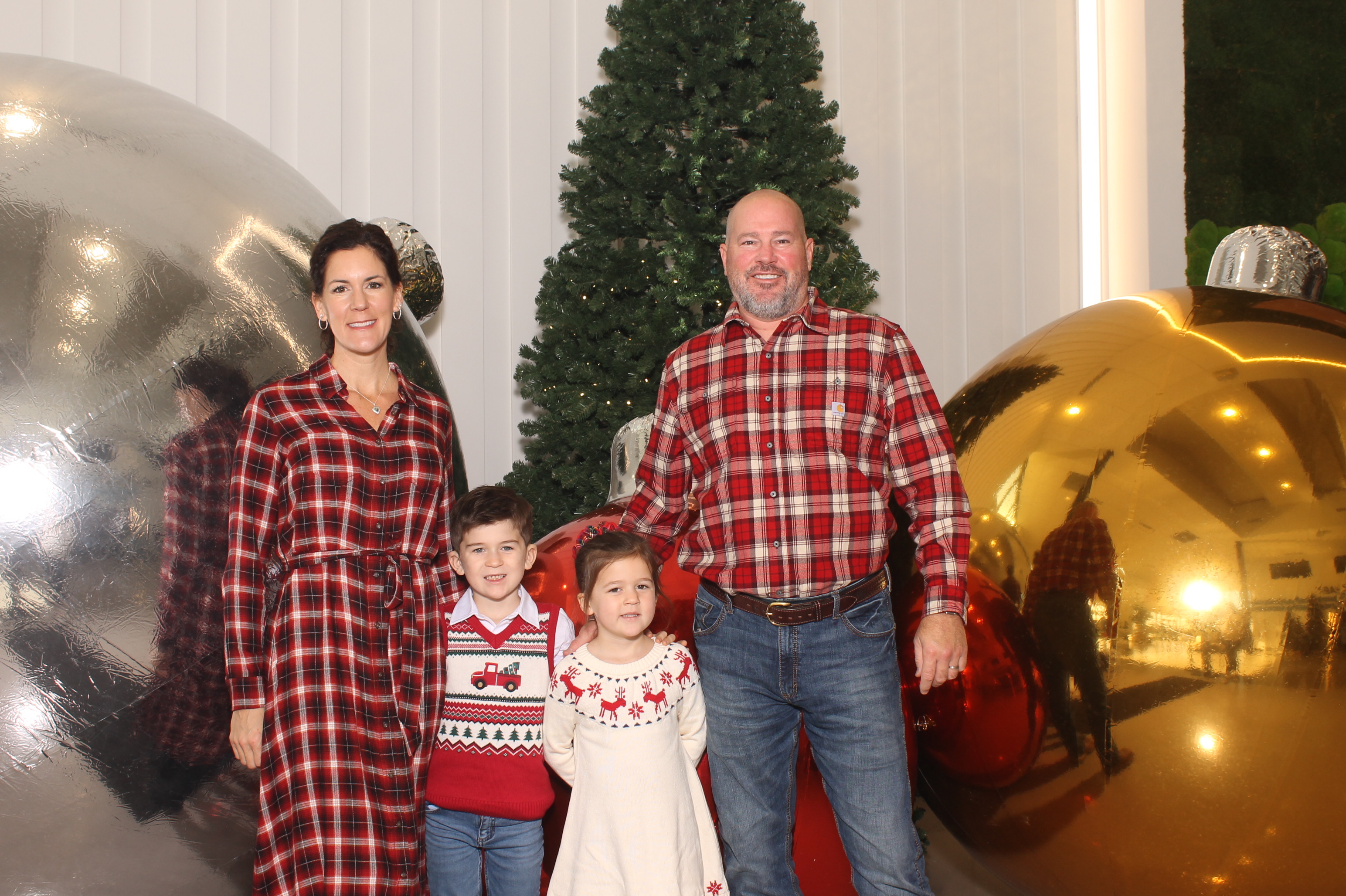 Rivers Crossing Christmas Invite | View more photos from the event at gallery.photoboothcincy.com/u/PhotoBoothCincy/Rivers-Crossing-Christmas-Invite