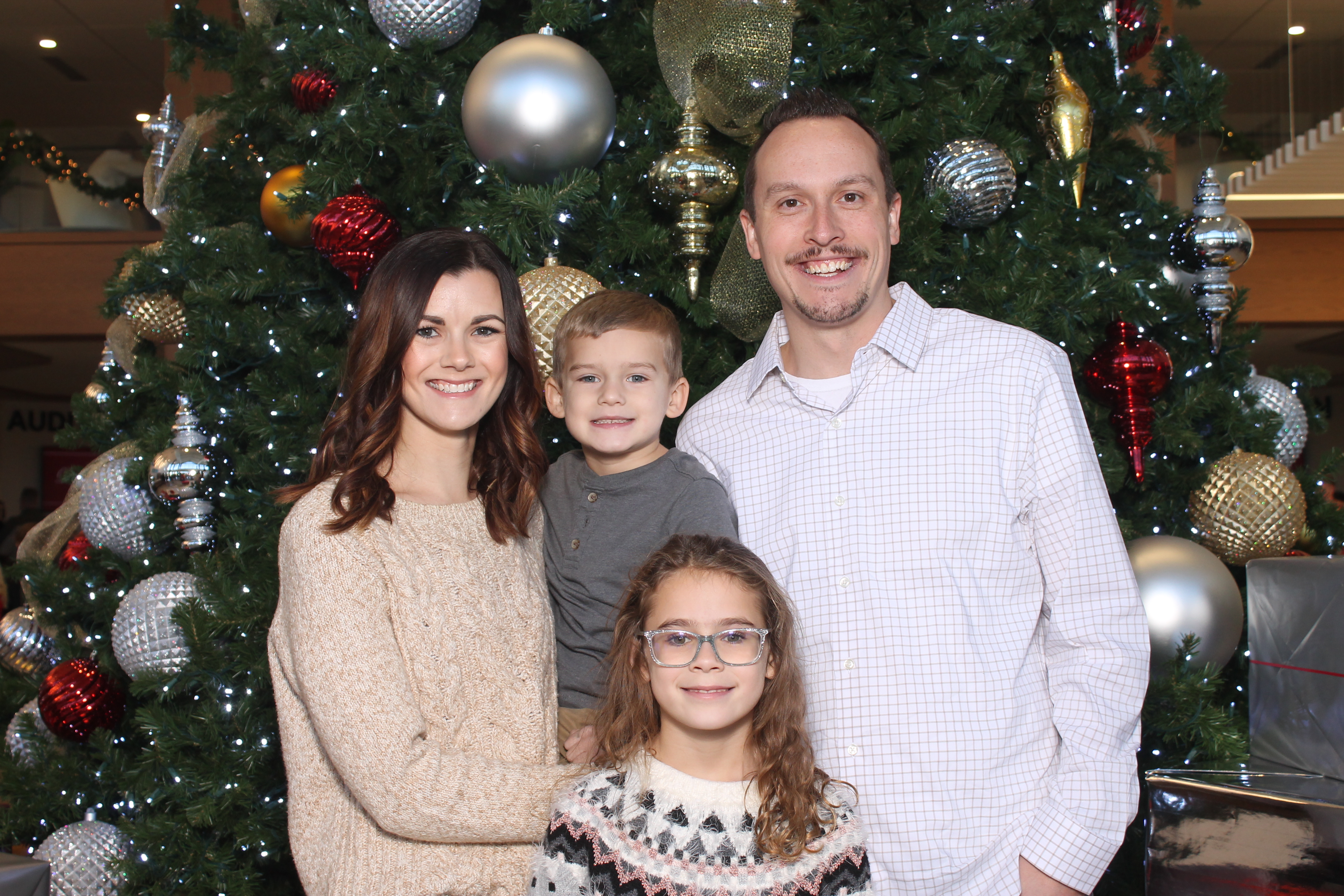 Rivers Crossing Christmas Invite | View more photos from the event at gallery.photoboothcincy.com/u/PhotoBoothCincy/Rivers-Crossing-Christmas-Invite