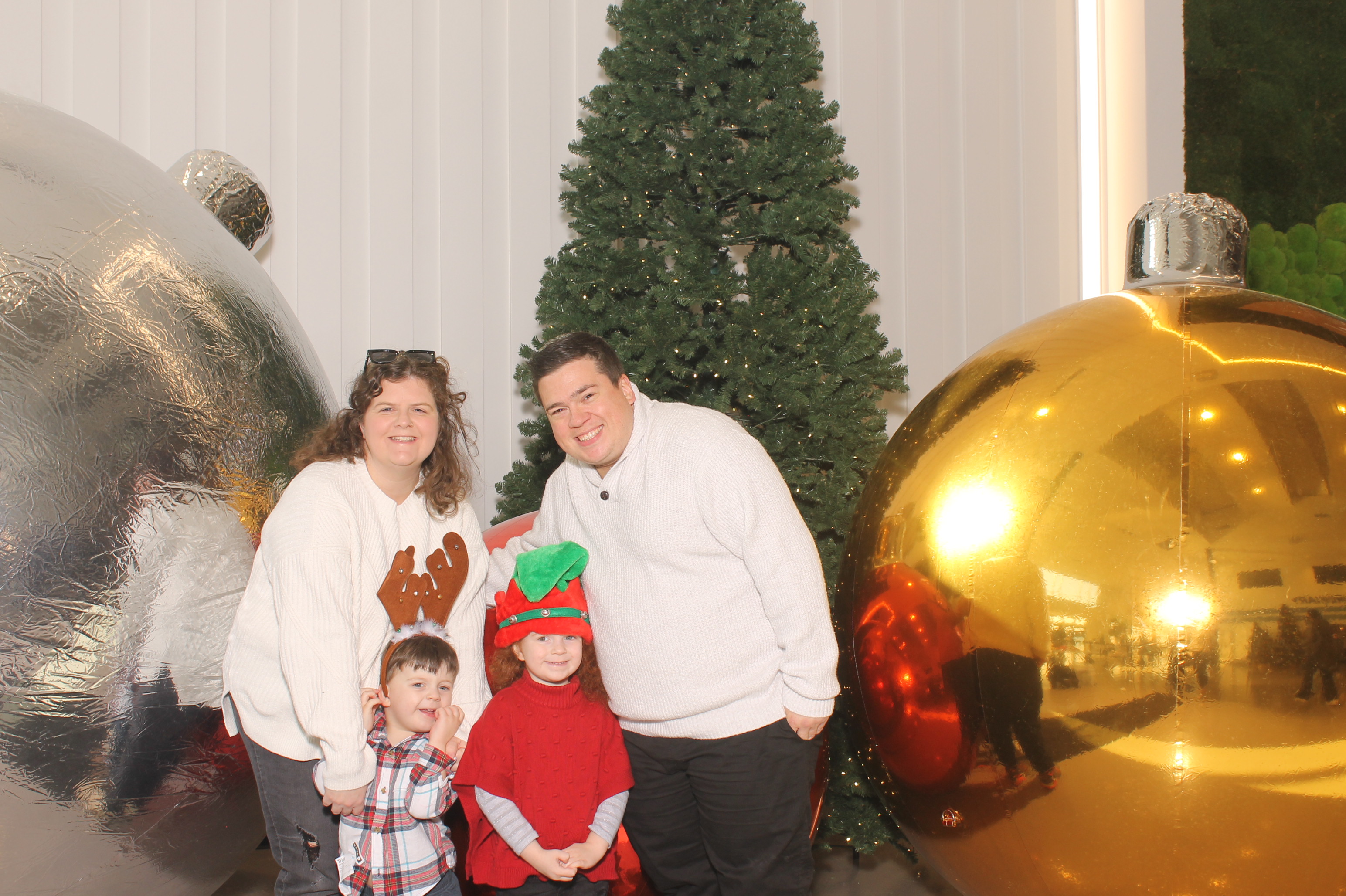 Rivers Crossing Christmas Invite | View more photos from the event at gallery.photoboothcincy.com/u/PhotoBoothCincy/Rivers-Crossing-Christmas-Invite