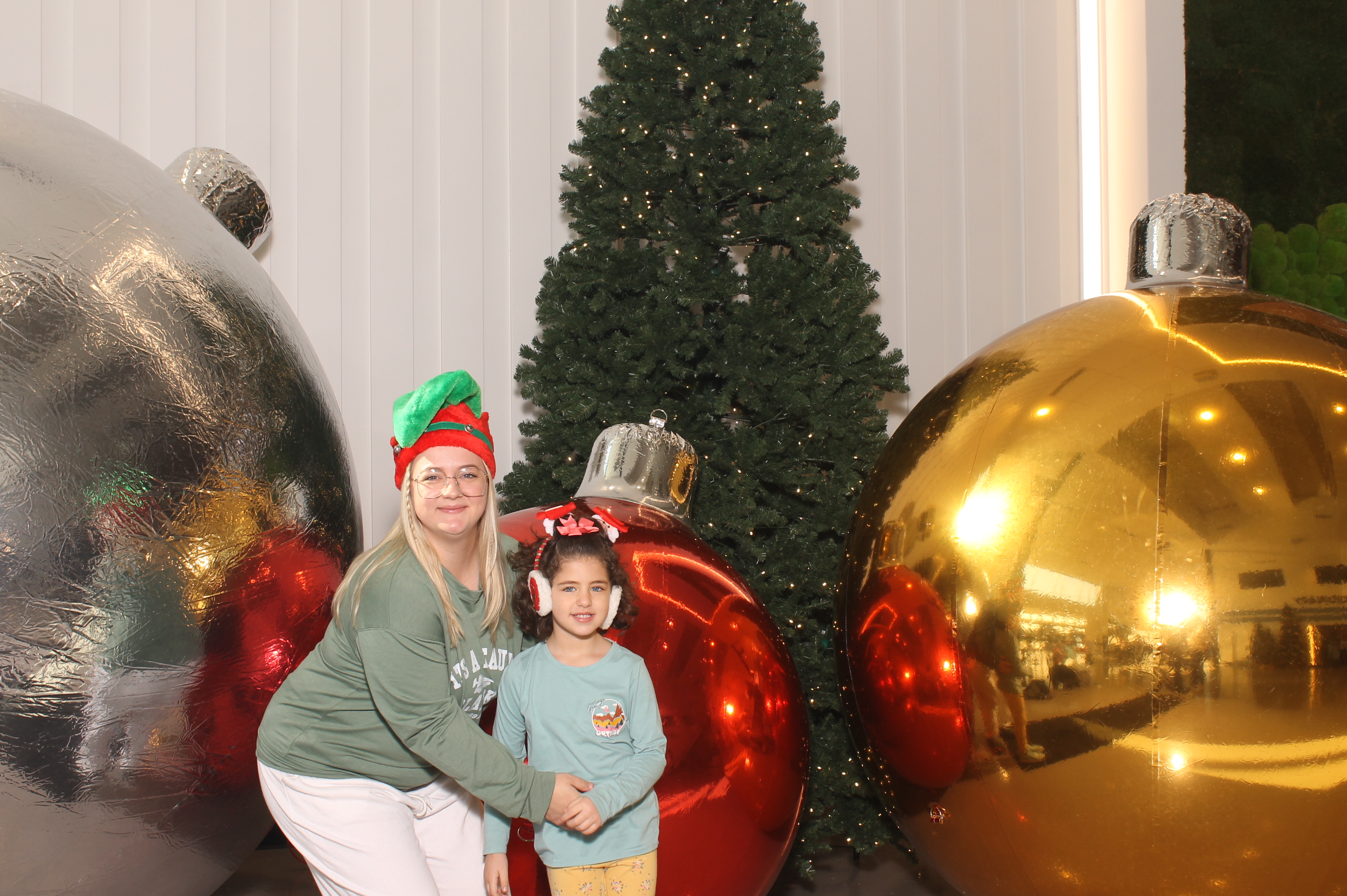 Rivers Crossing Christmas Invite | View more photos from the event at gallery.photoboothcincy.com/u/PhotoBoothCincy/Rivers-Crossing-Christmas-Invite