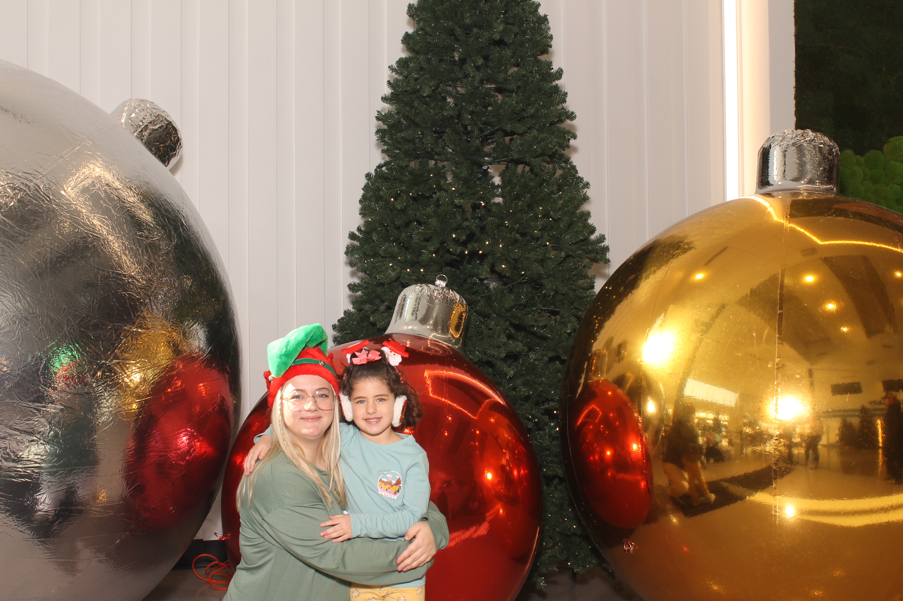 Rivers Crossing Christmas Invite | View more photos from the event at gallery.photoboothcincy.com/u/PhotoBoothCincy/Rivers-Crossing-Christmas-Invite